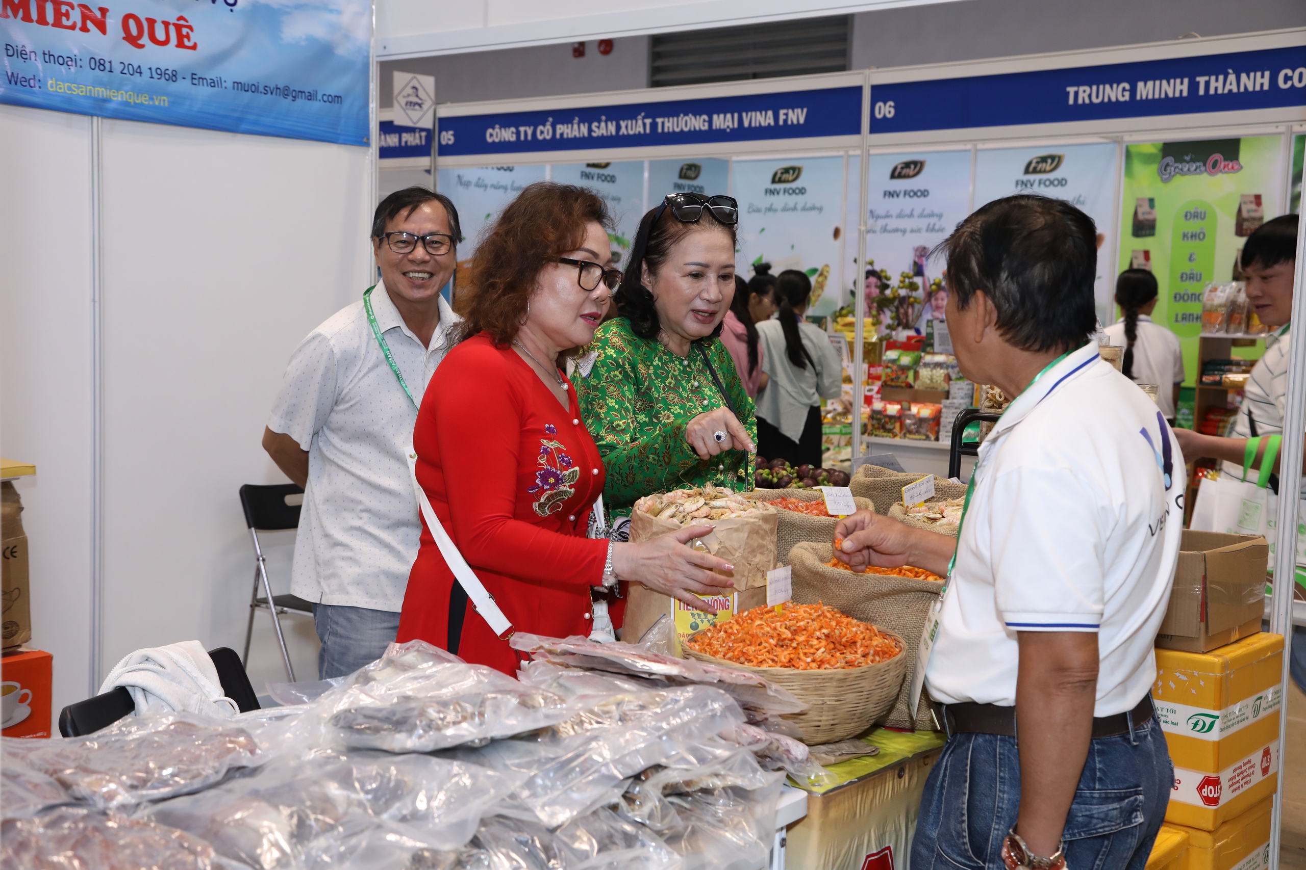 Nhiều sản phẩm mới, giá tốt đang bán tại Hội chợ triển lãm Tôn vinh hàng Việt 2024- Ảnh 5.