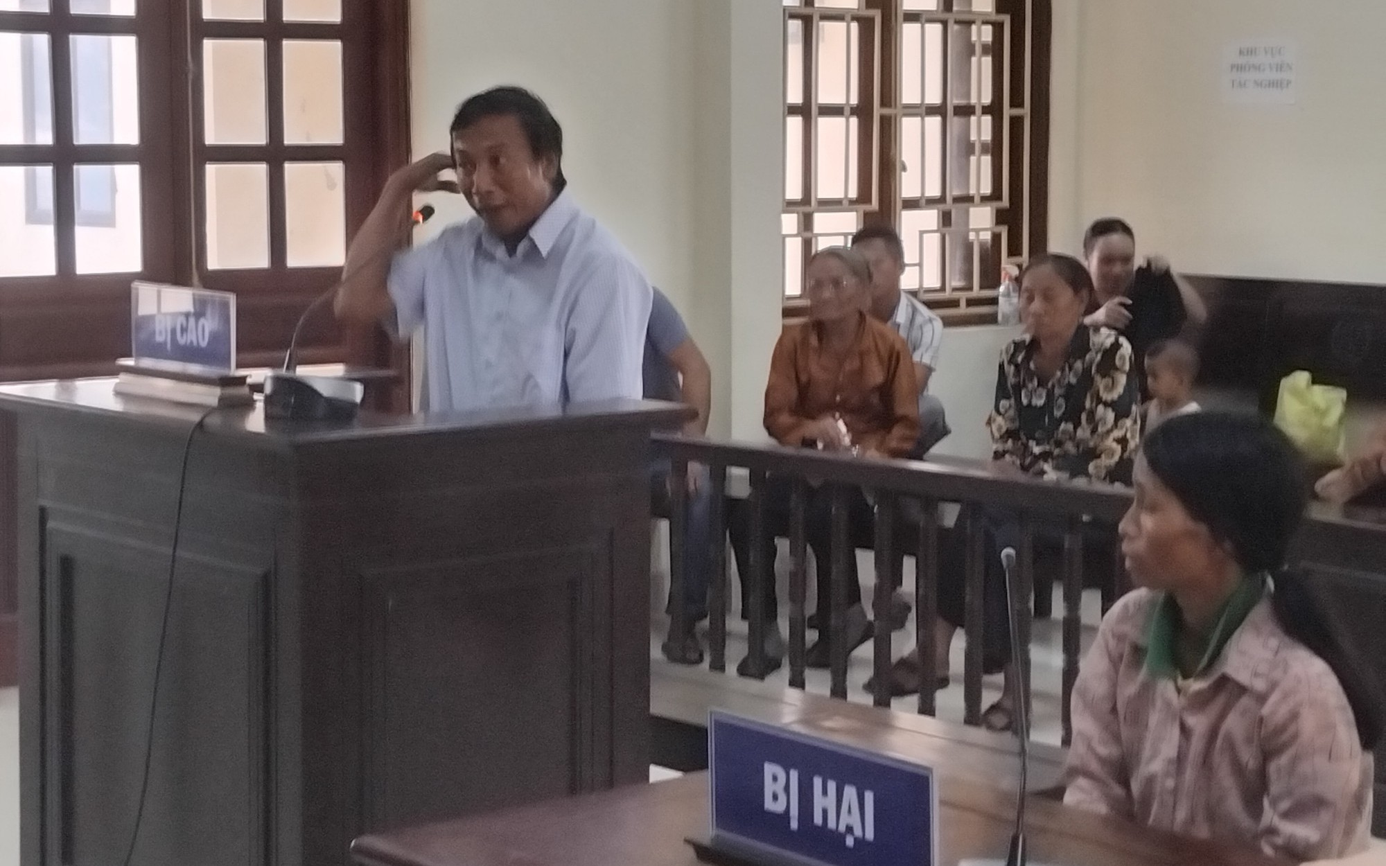 Tuyên án người đàn ông hành hạ con gái ruột gây bức xúc dư luận