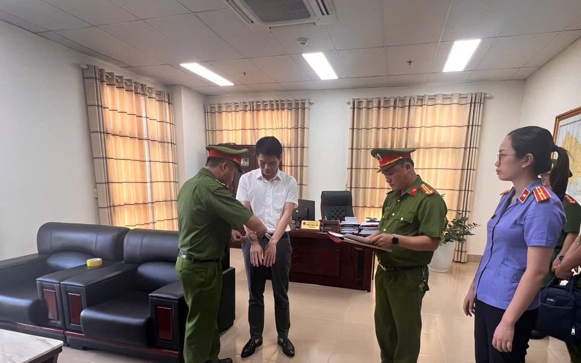 Một phó giám đốc sở bị bắt vì nhận hối lộ