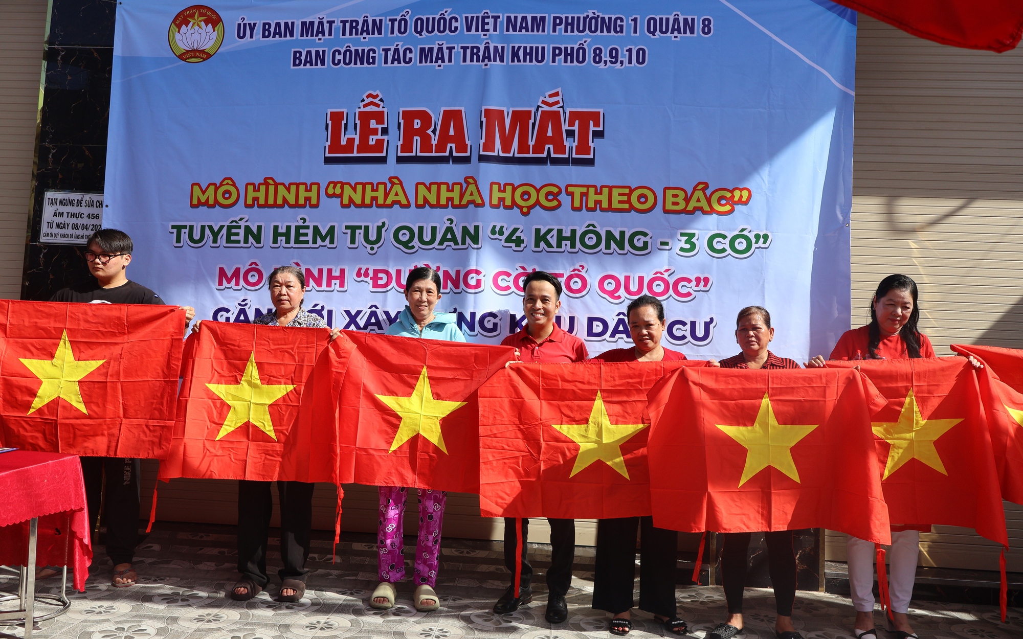 Quận 8 ra mắt nhiều mô hình thiết thực chào mừng Quốc khánh 2-9