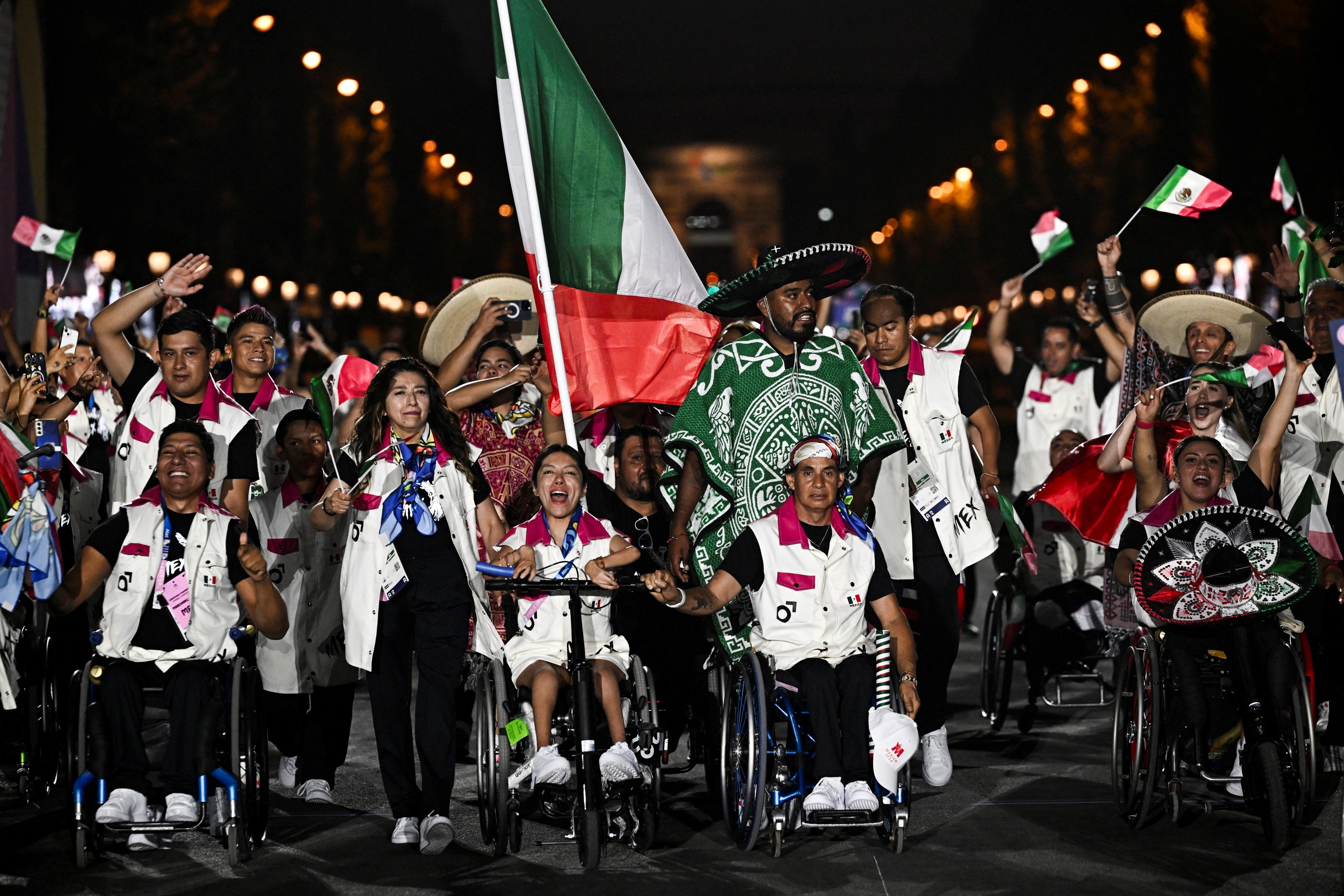 Khai mạc Paralympic 2024: 10 ng&agrave;y tranh t&agrave;i hấp dẫn tại Paris- Ảnh 10.
