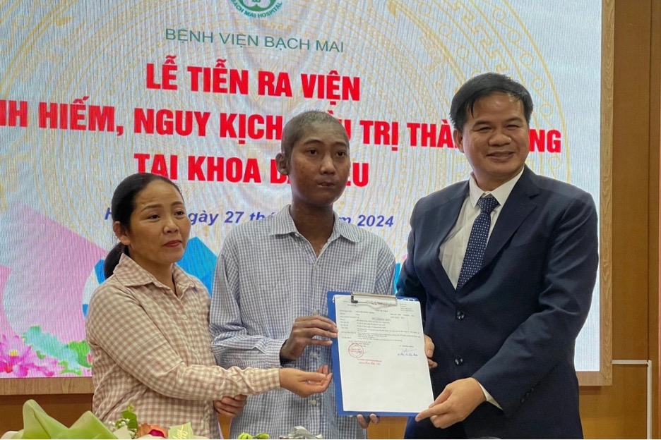 Hơn 200 ngày cứu bệnh nhân mắc bệnh da hiếm gặp- Ảnh 15.
