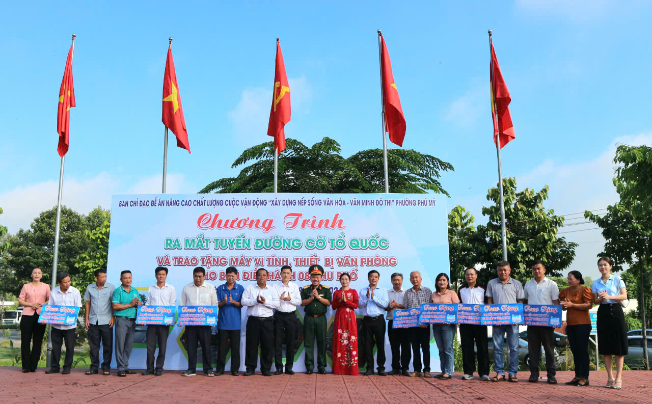 Một phường ở B&igrave;nh Dương vận động người d&acirc;n thực hiện "Đường cờ Tổ quốc" d&agrave;i 20km- Ảnh 5.