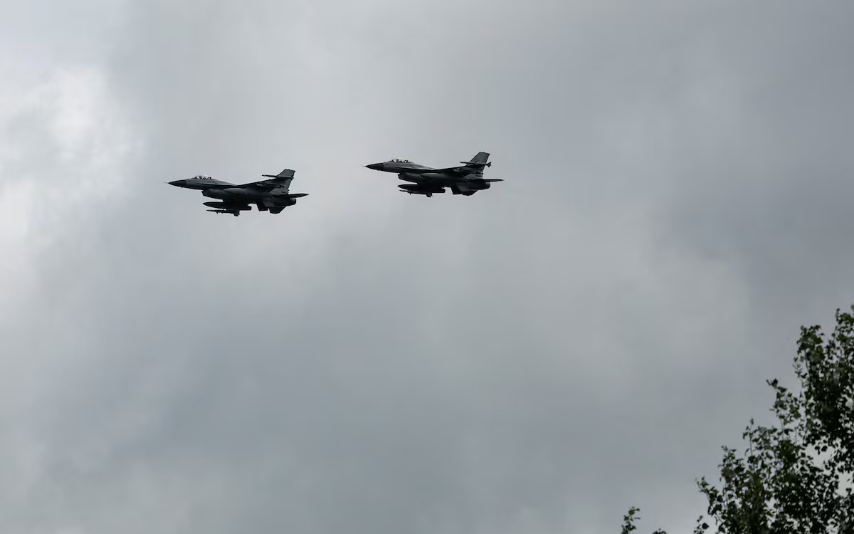 Ukraine mất chiến đấu cơ F-16 đầu tiên