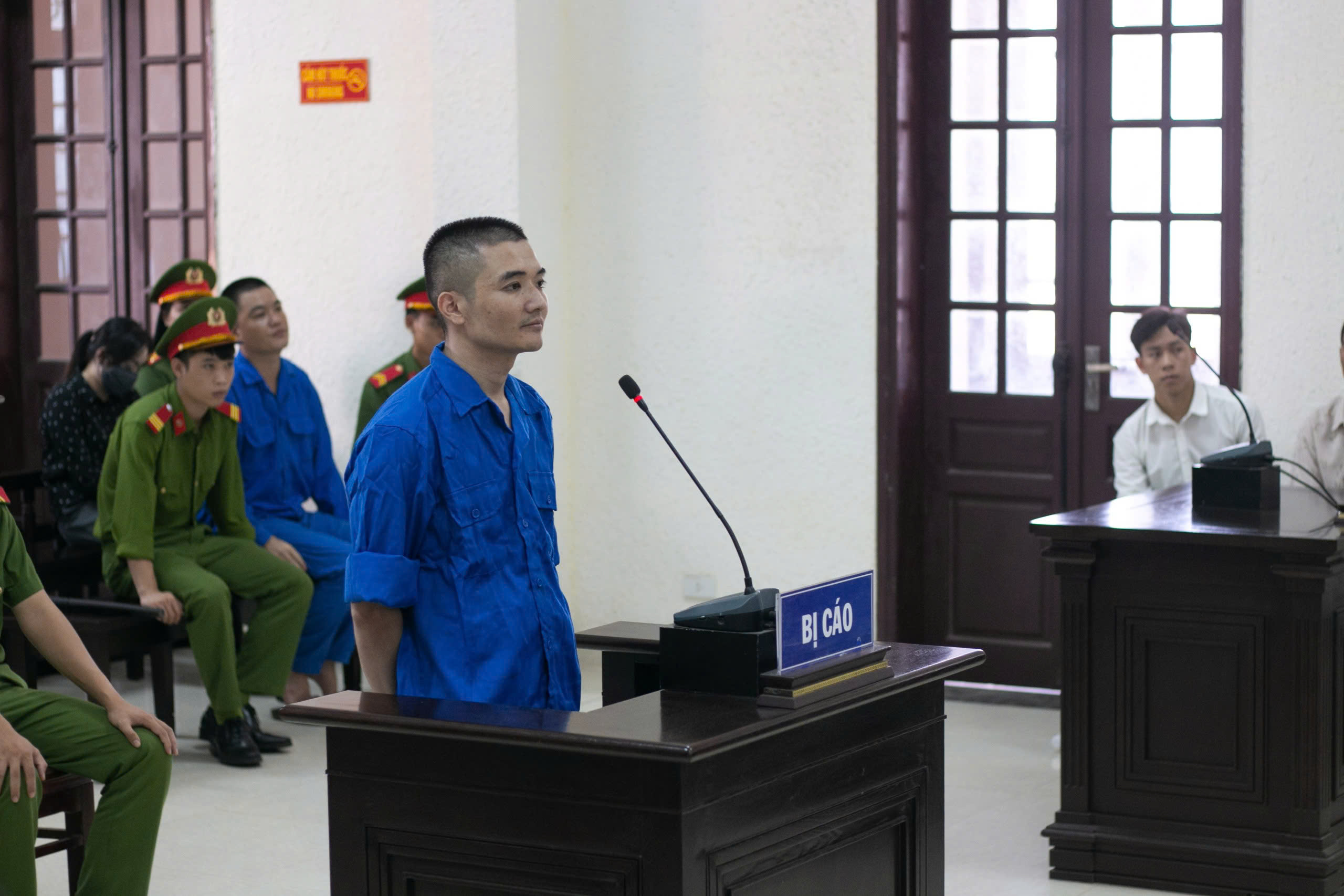 Qu&acirc;n &ldquo;Idol&rdquo; n&oacute;i về tỉ lệ &ldquo;chia 5:5&rdquo;, &ldquo;chia 7:3&rdquo; trong tin nhắn - Ảnh 1.