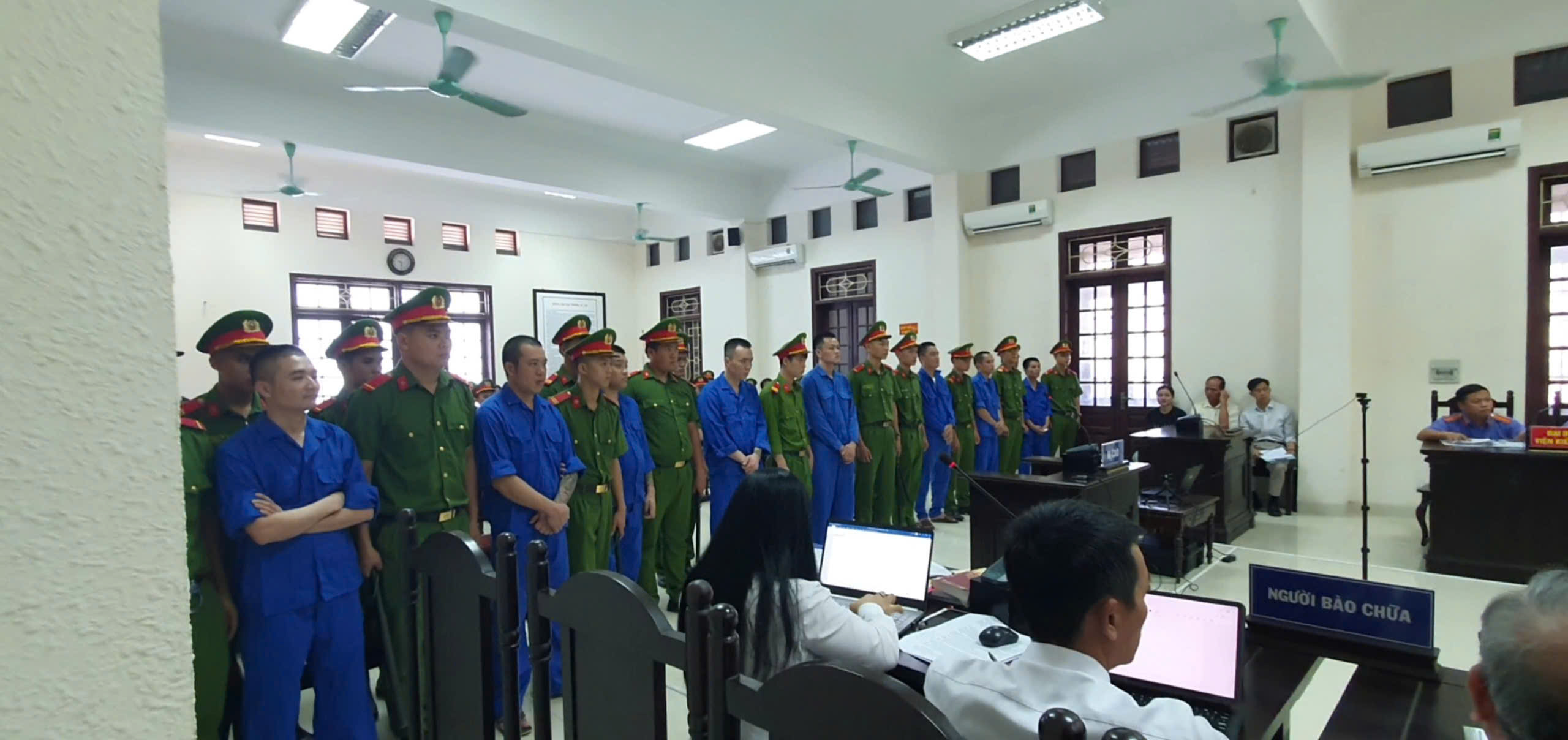 Qu&acirc;n &ldquo;Idol&rdquo; n&oacute;i về tỉ lệ &ldquo;chia 5:5&rdquo;, &ldquo;chia 7:3&rdquo; trong tin nhắn - Ảnh 2.
