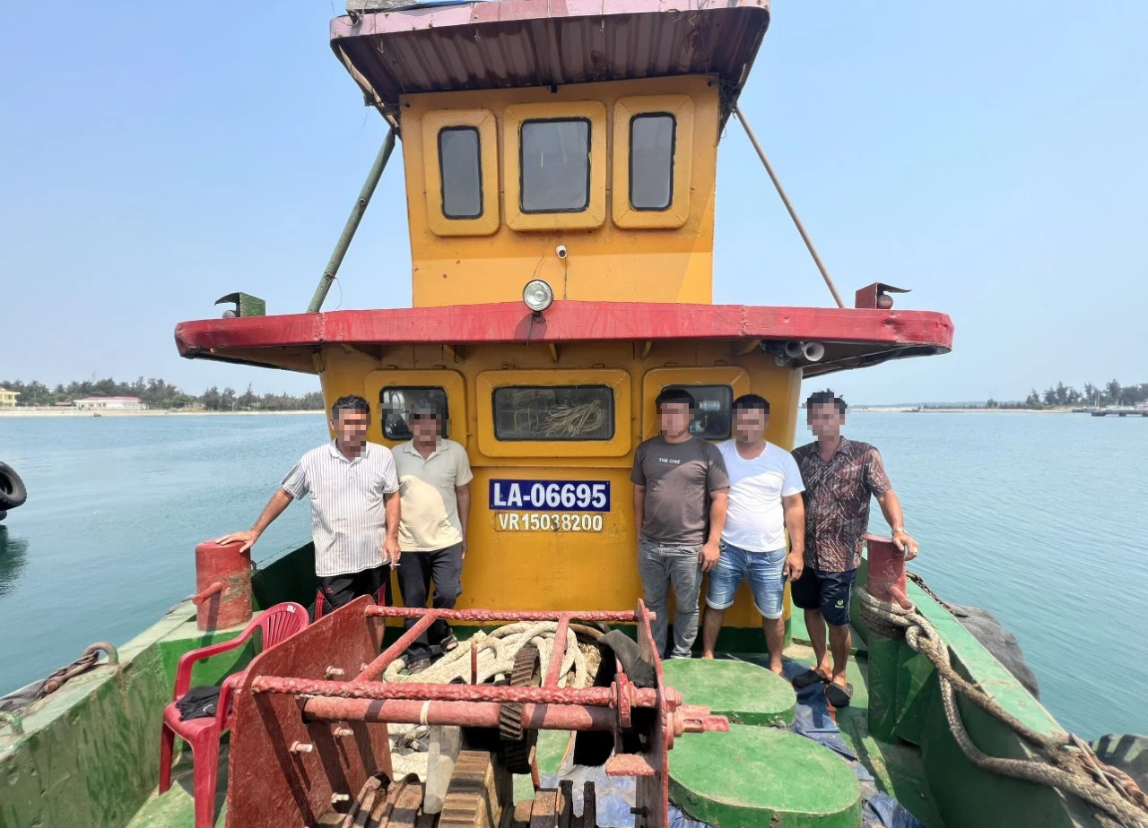 Trục vớt t&agrave;u k&eacute;o v&agrave; s&agrave; lan bị ch&igrave;m l&agrave;m 9 người chết, mất t&iacute;ch- Ảnh 2.