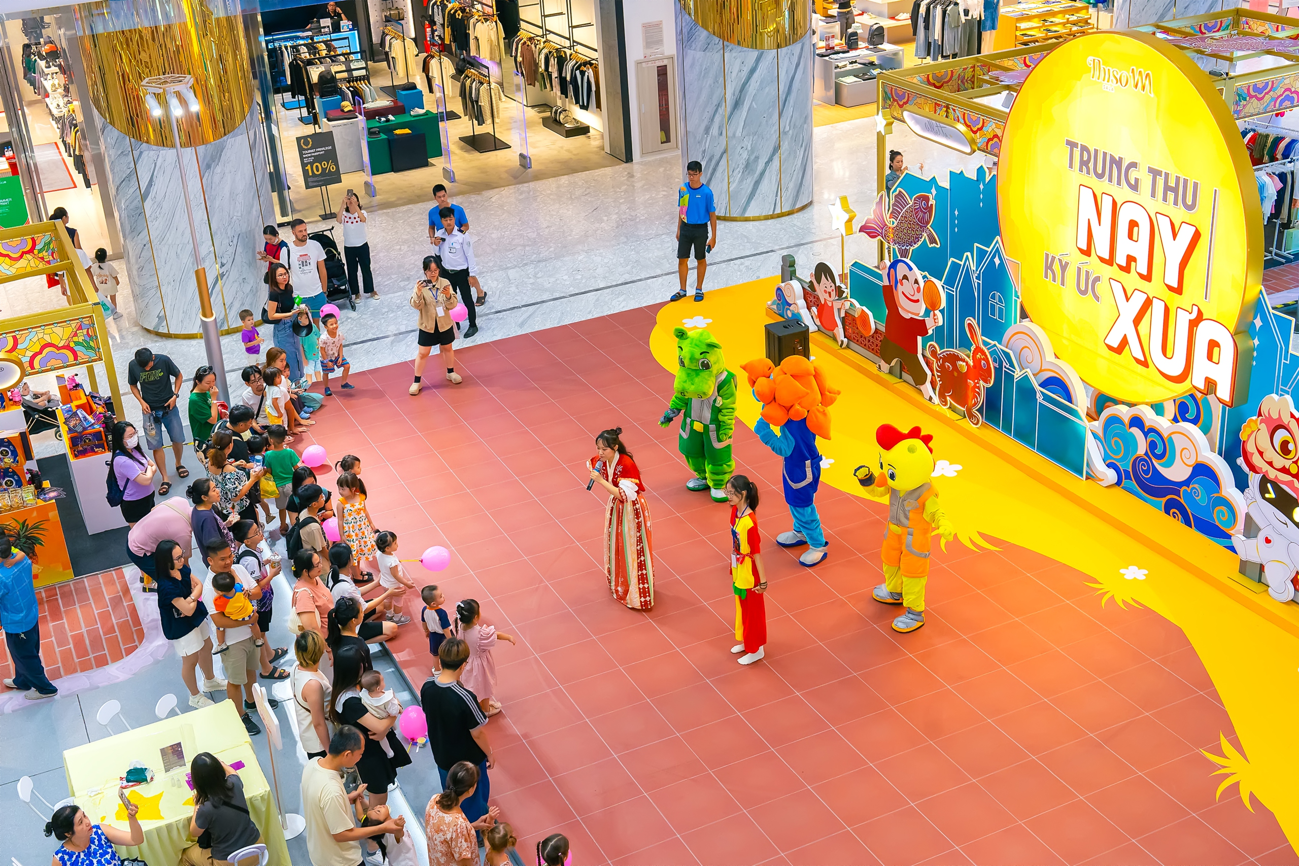 Kh&aacute;m ph&aacute; kh&ocirc;ng gian lễ hội Trung thu đặc sắc tại Thiso Mall- Ảnh 1.