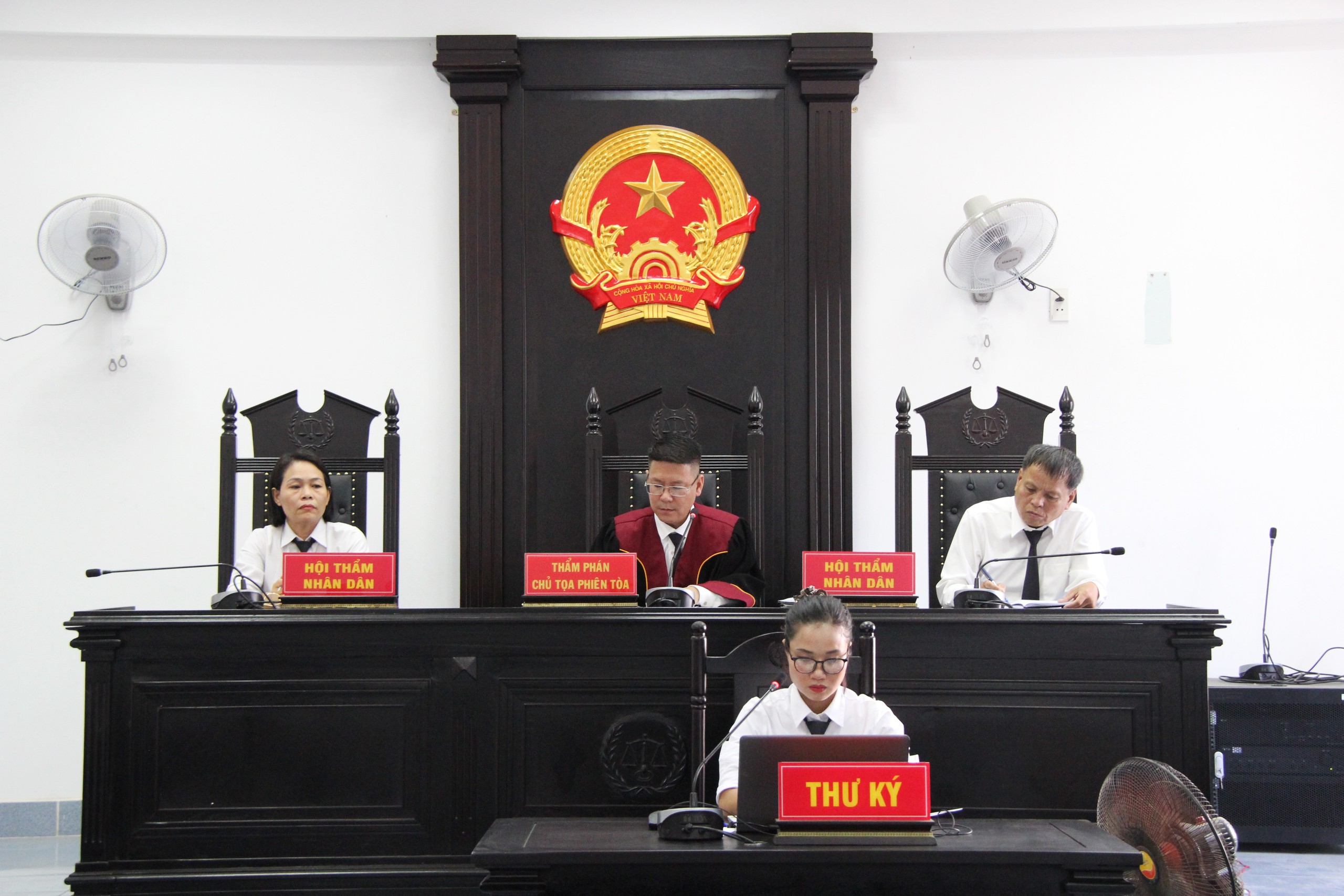 62 c&ocirc;ng nh&acirc;n Đ&agrave; Nẵng thắng kiện, buộc c&ocirc;ng ty thanh to&aacute;n hơn 1,9 tỉ đồng- Ảnh 2.