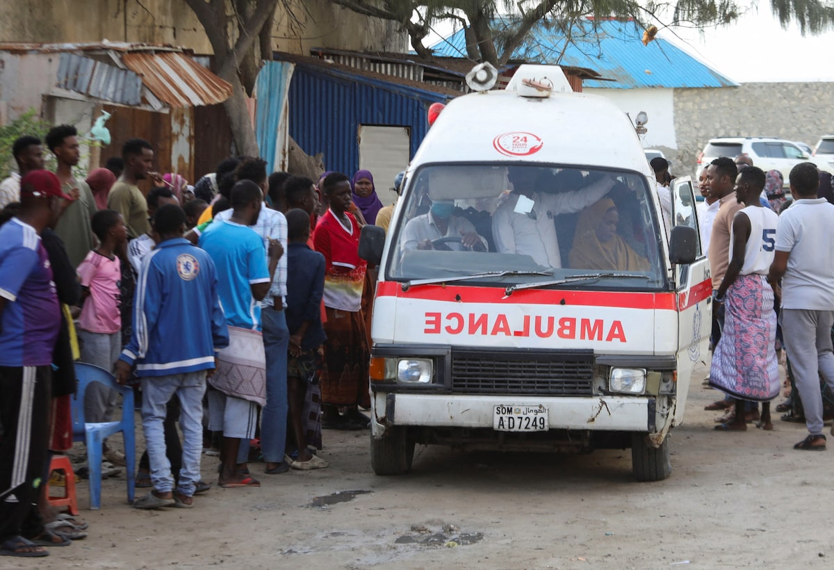 Đ&aacute;nh bom tại nh&agrave; h&agrave;ng nổi tiếng ở Somalia, gần 250 người thương vong- Ảnh 2.
