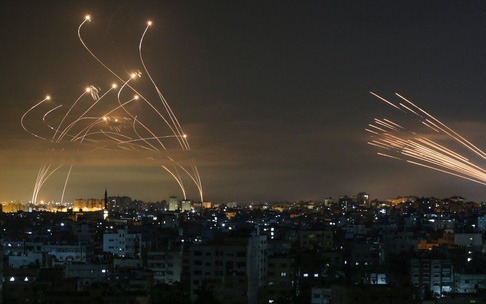 Lo ngại đòn thù khốc liệt của Iran vào Israel, chỉ huy Mỹ "xuất kích"