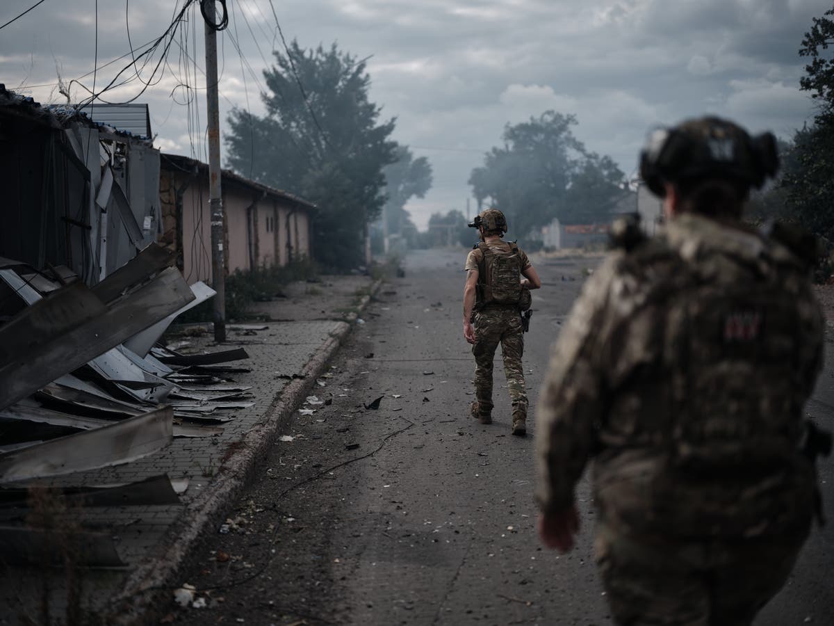 Ukraine li&ecirc;n tiếp &ldquo;đ&aacute;nh lớn&rdquo;, Nga tiến v&agrave;o th&agrave;nh tr&igrave; quan trọng- Ảnh 3.