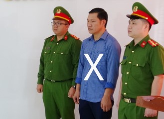 Bắt một nguy&ecirc;n chủ tịch x&atilde;- Ảnh 1.