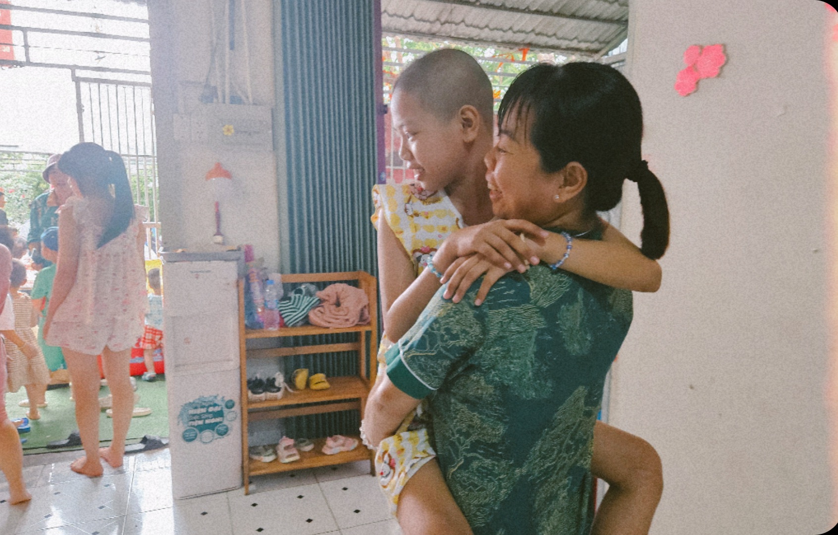 Tiệc sinh nhật đặc biệt của b&eacute; g&aacute;i 11 tuổi mắc bệnh ung thư xương hiếm gặp- Ảnh 1.