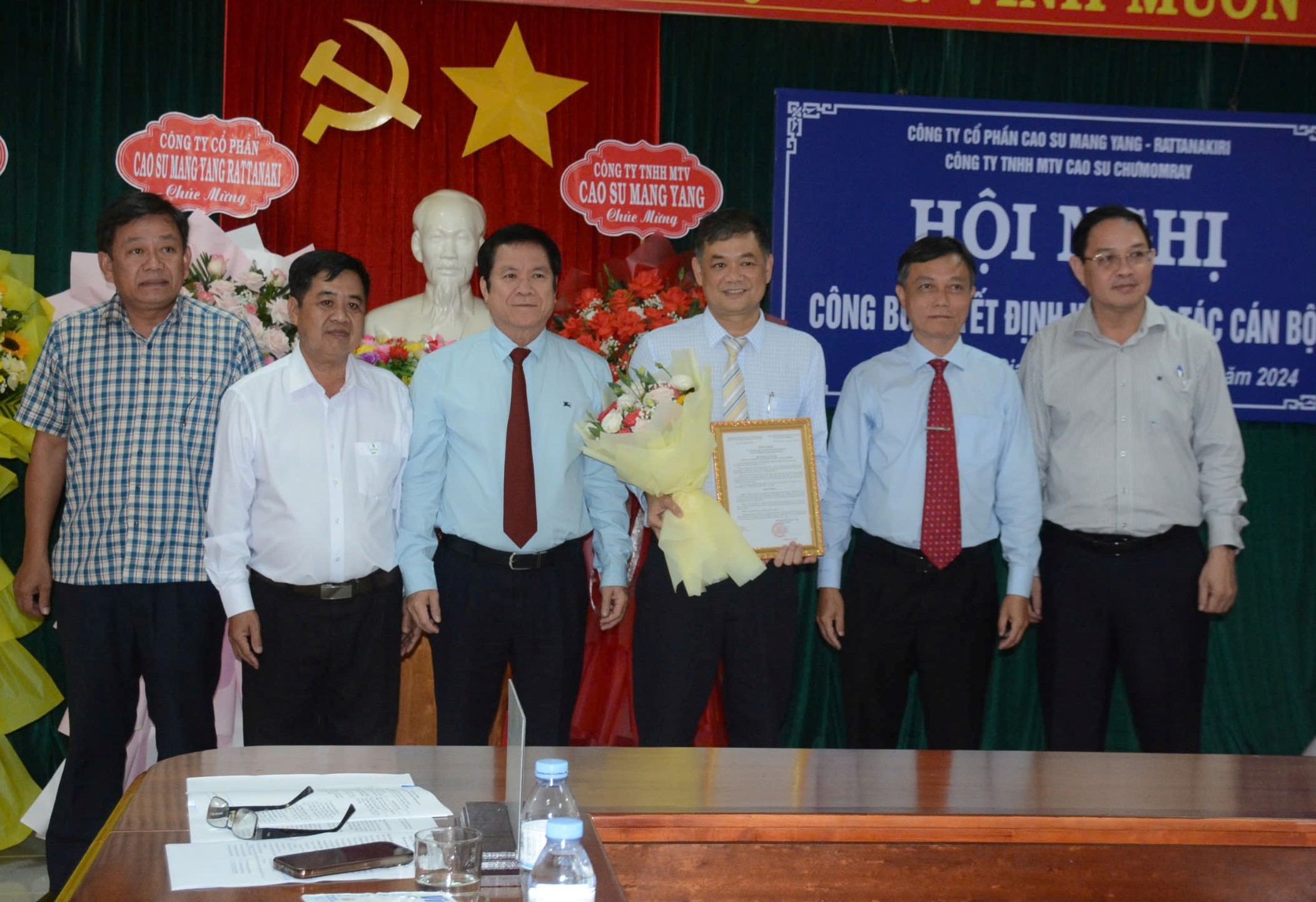 Nhiều c&ocirc;ng ty th&agrave;nh vi&ecirc;n Tập đo&agrave;n C&ocirc;ng nghiệp cao su Việt Nam kiện to&agrave;n nh&acirc;n sự- Ảnh 1.