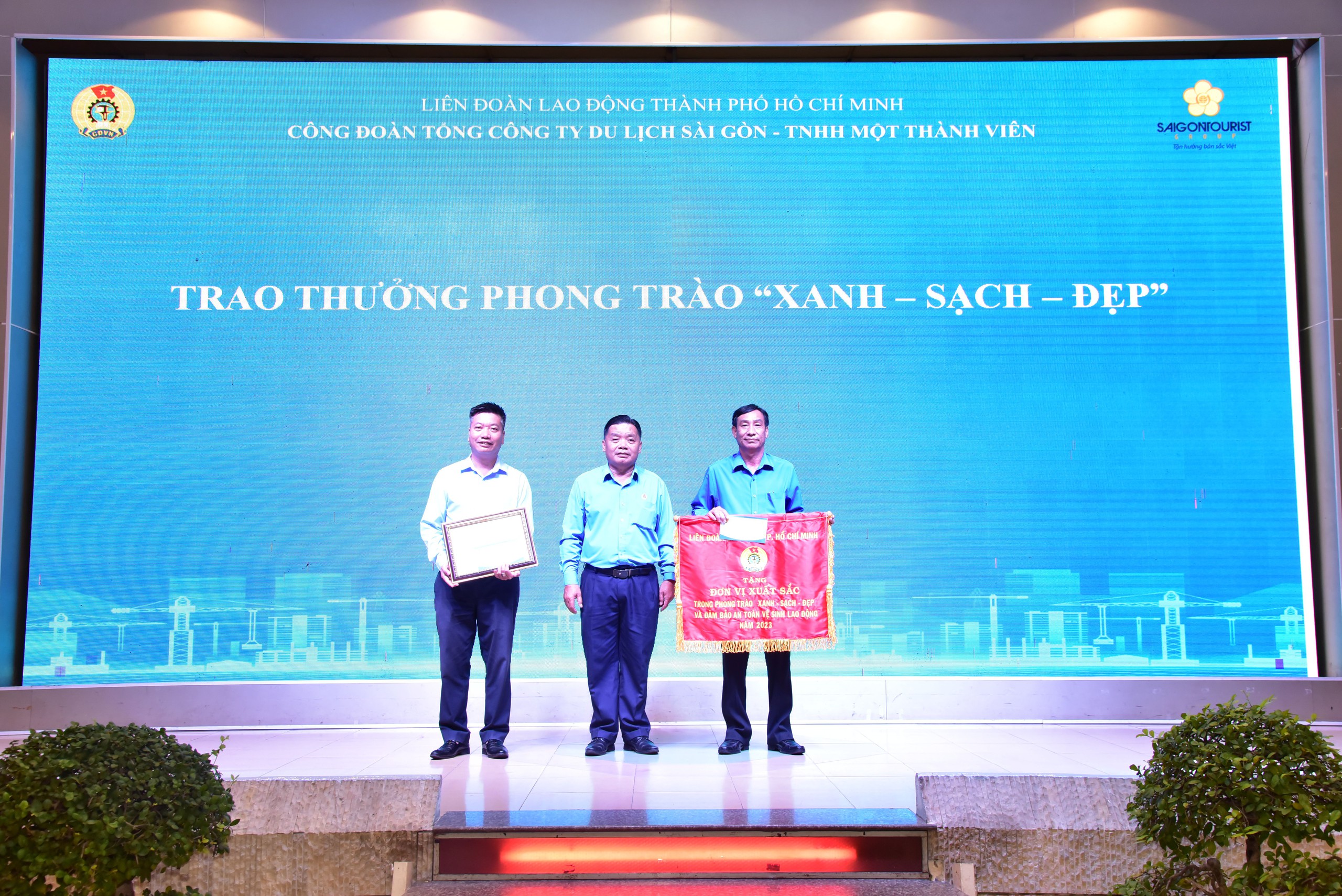 B&aacute;o Người Lao Động k&yacute; kết phối hợp hoạt động với LĐLĐ quận 7- Ảnh 7.