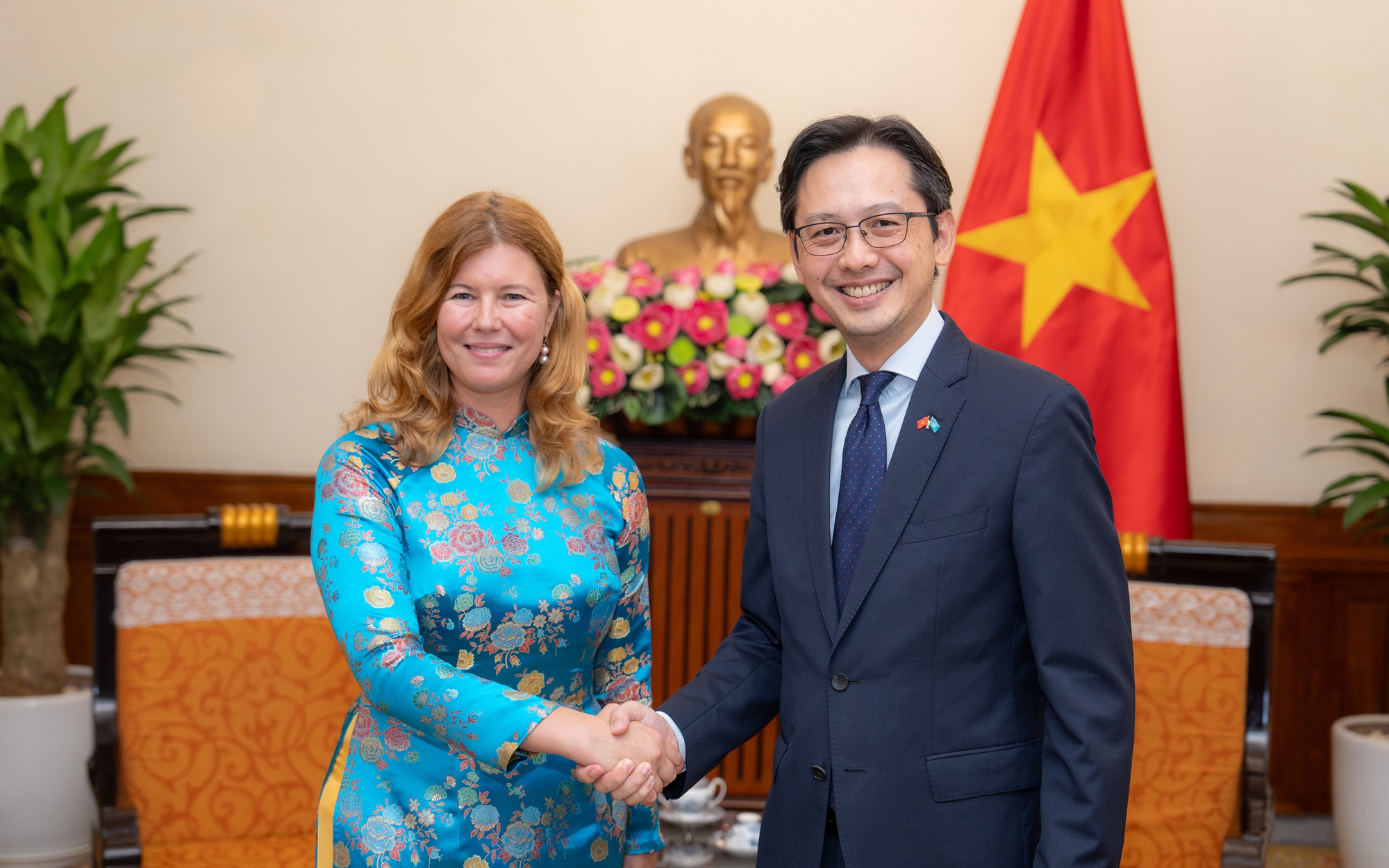 Chân dung tân Trưởng Đại diện UNICEF tại Việt Nam