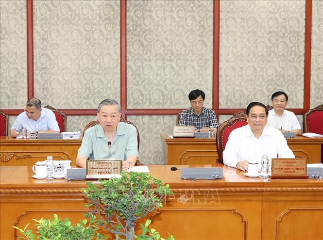 Bộ Ch&iacute;nh trị kỷ luật Ban Thường vụ Tỉnh uỷ An Giang 2 nhiệm kỳ- Ảnh 1.