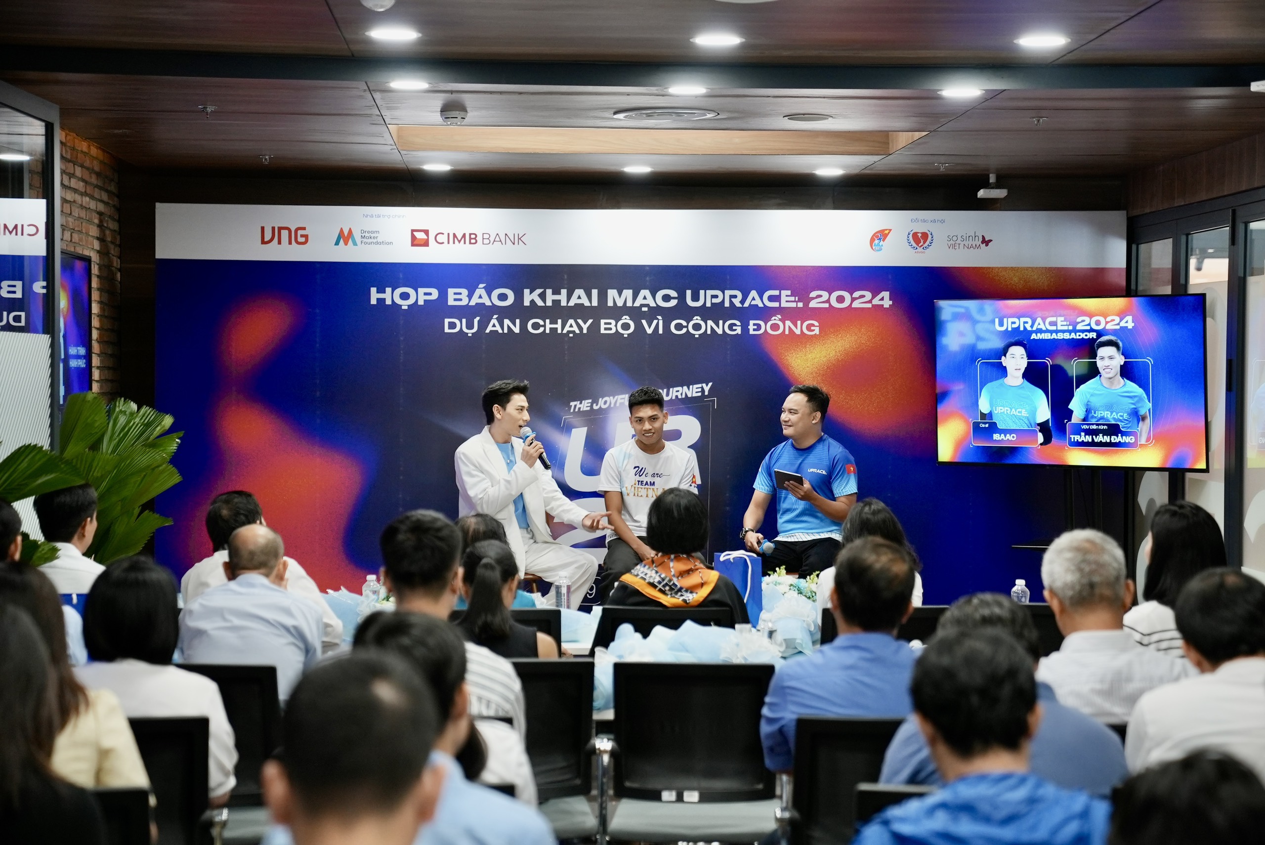 Ca sĩ Isaac l&agrave;m đại sứ dự &aacute;n chạy bộ thiện nguyện trực tuyến UpRace 2024- Ảnh 2.