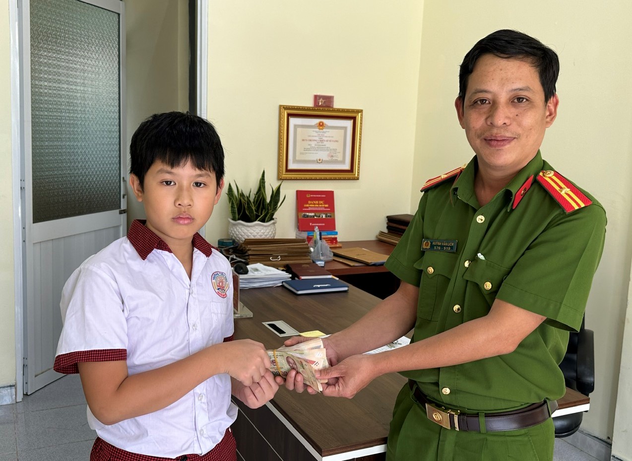 20 triệu đồng rơi trong nh&agrave; nghỉ: Chủ nh&acirc;n chưa quay lại t&igrave;m d&ugrave; đ&atilde; 1 th&aacute;ng - Ảnh 1.