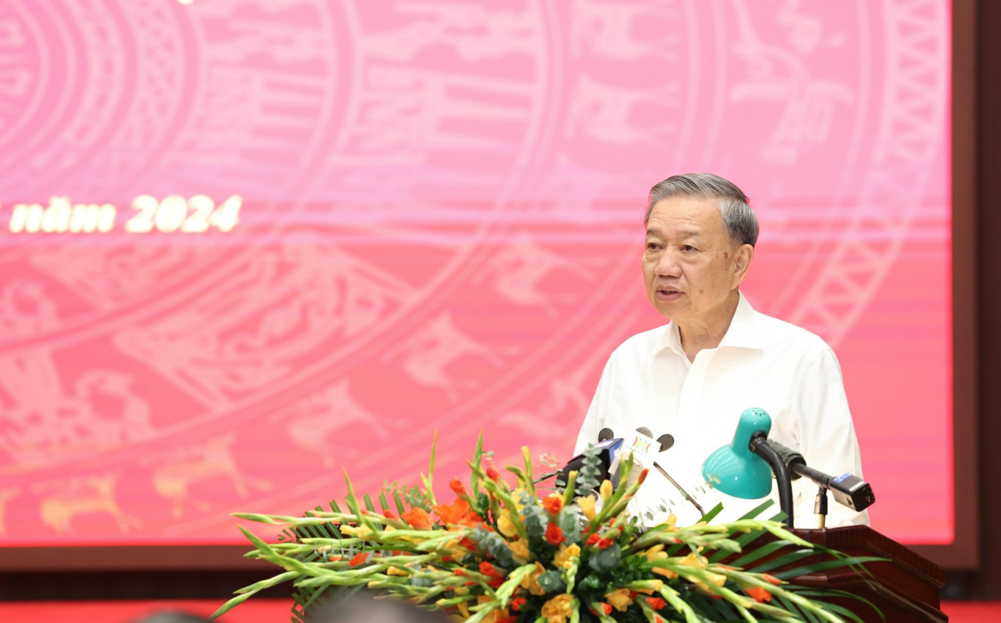 Tổng B&iacute; thư, Chủ tịch nước T&ocirc; L&acirc;m: Tạo điều kiện tốt nhất để H&agrave; Nội ph&aacute;t triển- Ảnh 1.