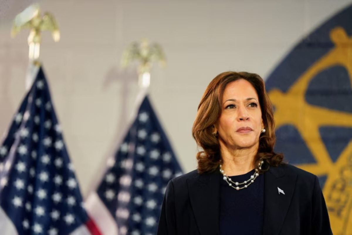 Khảo s&aacute;t bầu cử Mỹ: B&agrave; Harris nới rộng khoảng c&aacute;ch với &ocirc;ng Trump- Ảnh 1.