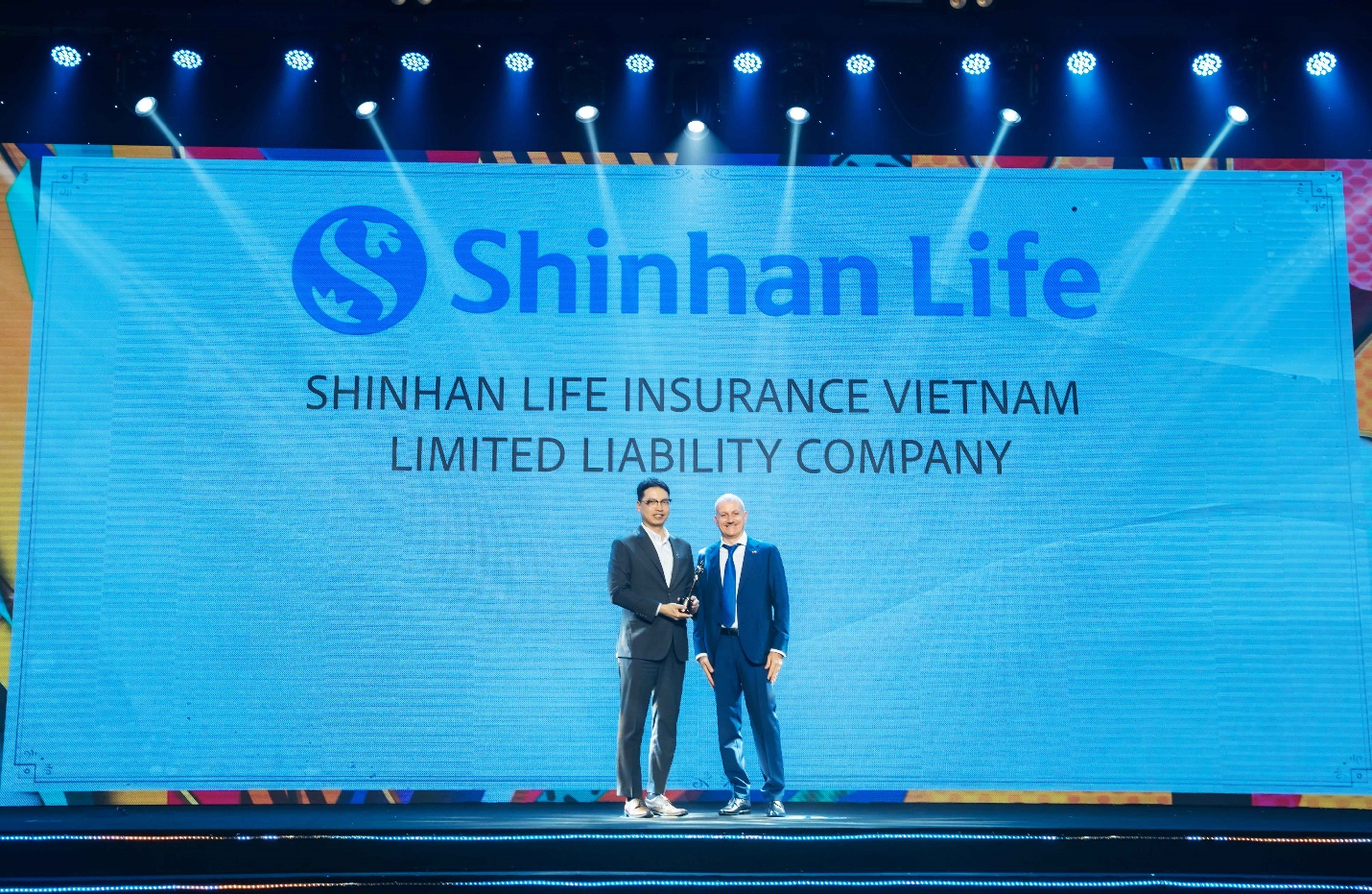 Shinhan Life Việt Nam đạt giải thưởng k&eacute;p tại HR Asia Awards 2024- Ảnh 1.