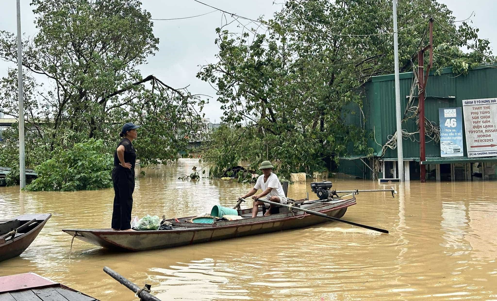 Lũ đặc biệt lớn tr&ecirc;n nh&aacute;nh ch&iacute;nh của s&ocirc;ng Hồng, vượt mức lũ lịch sử 56 năm- Ảnh 1.