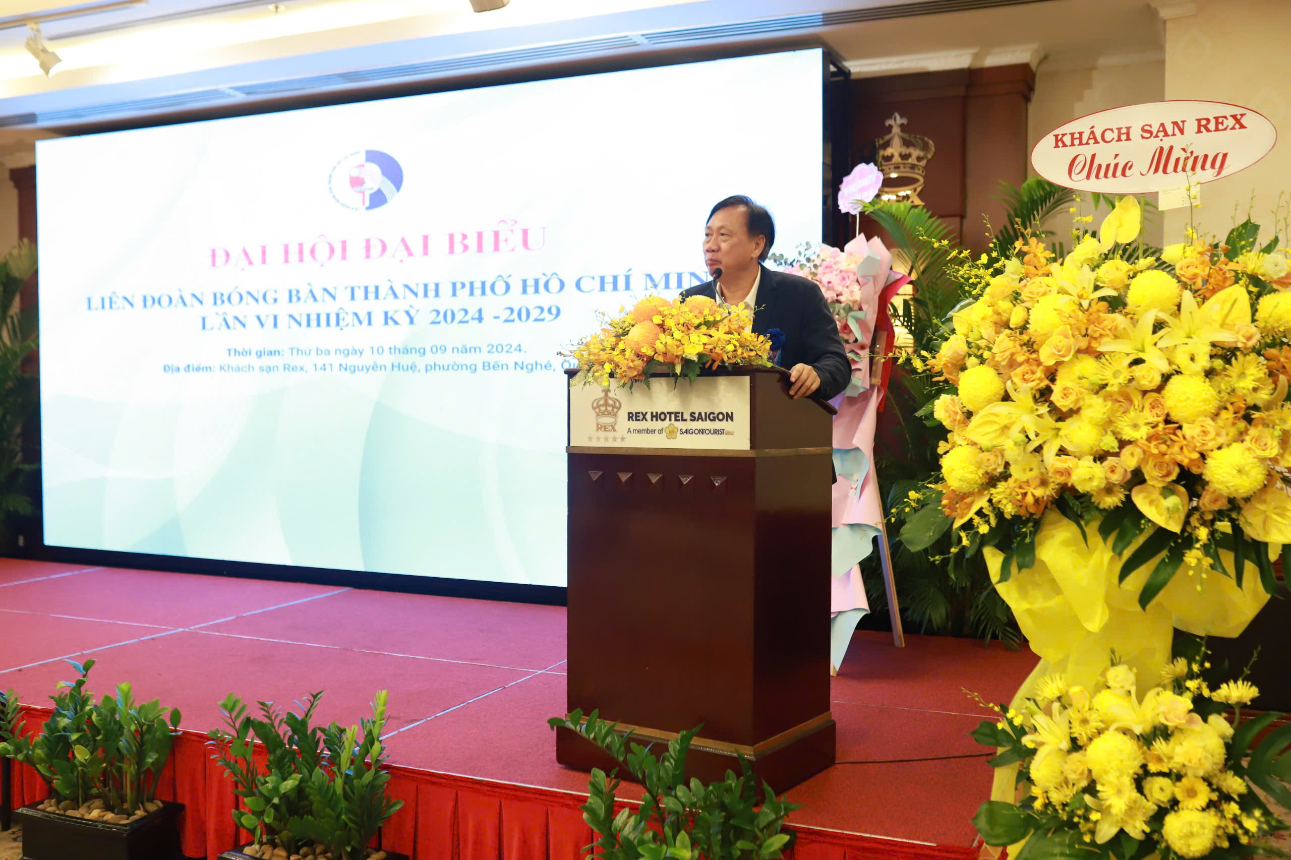 B&oacute;ng b&agrave;n TP HCM mơ ng&agrave;y trở lại- Ảnh 5.