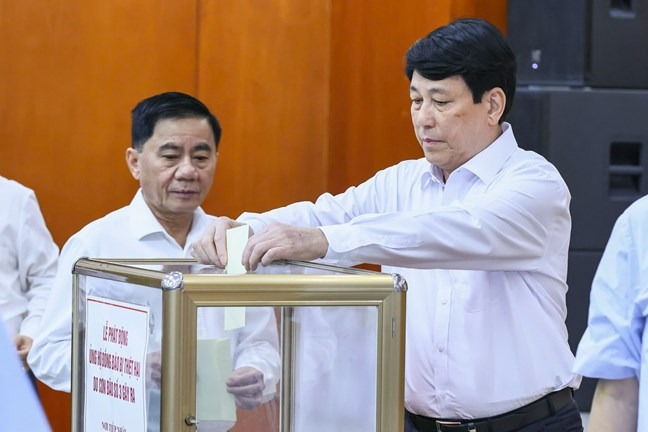 Tổng B&iacute; thư, Chủ tịch nước T&ocirc; L&acirc;m ủng hộ đồng b&agrave;o bị thiệt hại do b&atilde;o số 3- Ảnh 4.