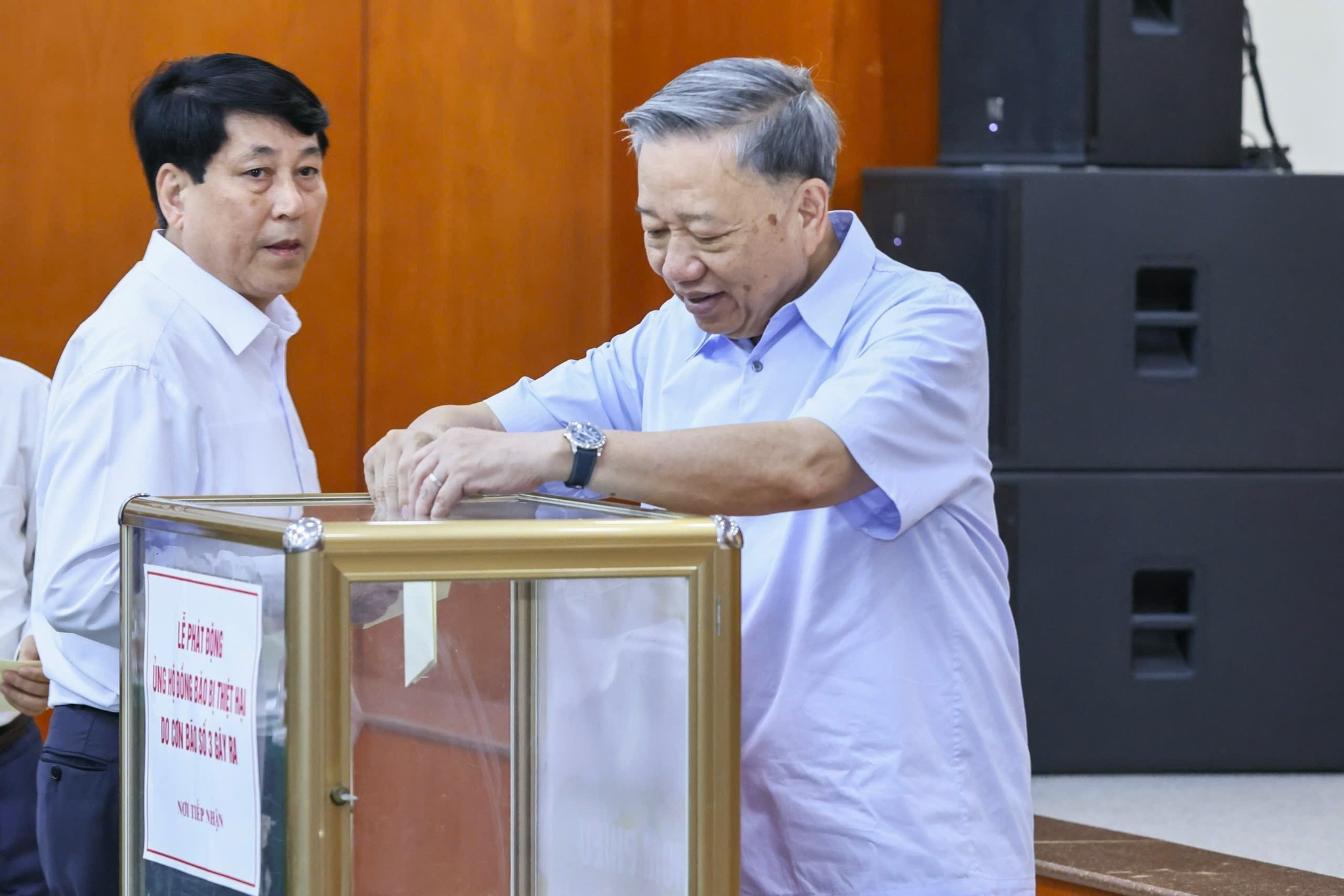 Tổng B&iacute; thư, Chủ tịch nước T&ocirc; L&acirc;m ủng hộ đồng b&agrave;o bị thiệt hại do b&atilde;o số 3- Ảnh 1.