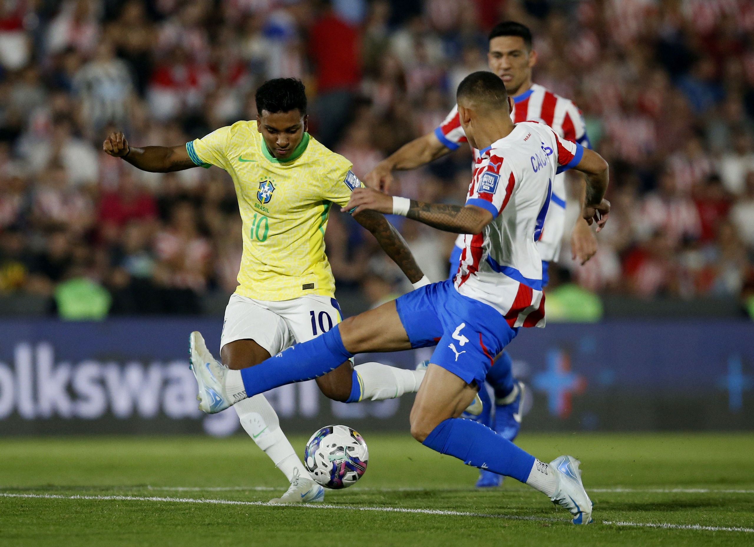 Thua 4/8 trận v&ograve;ng loại World Cup, tương lai Brazil mịt mờ- Ảnh 1.
