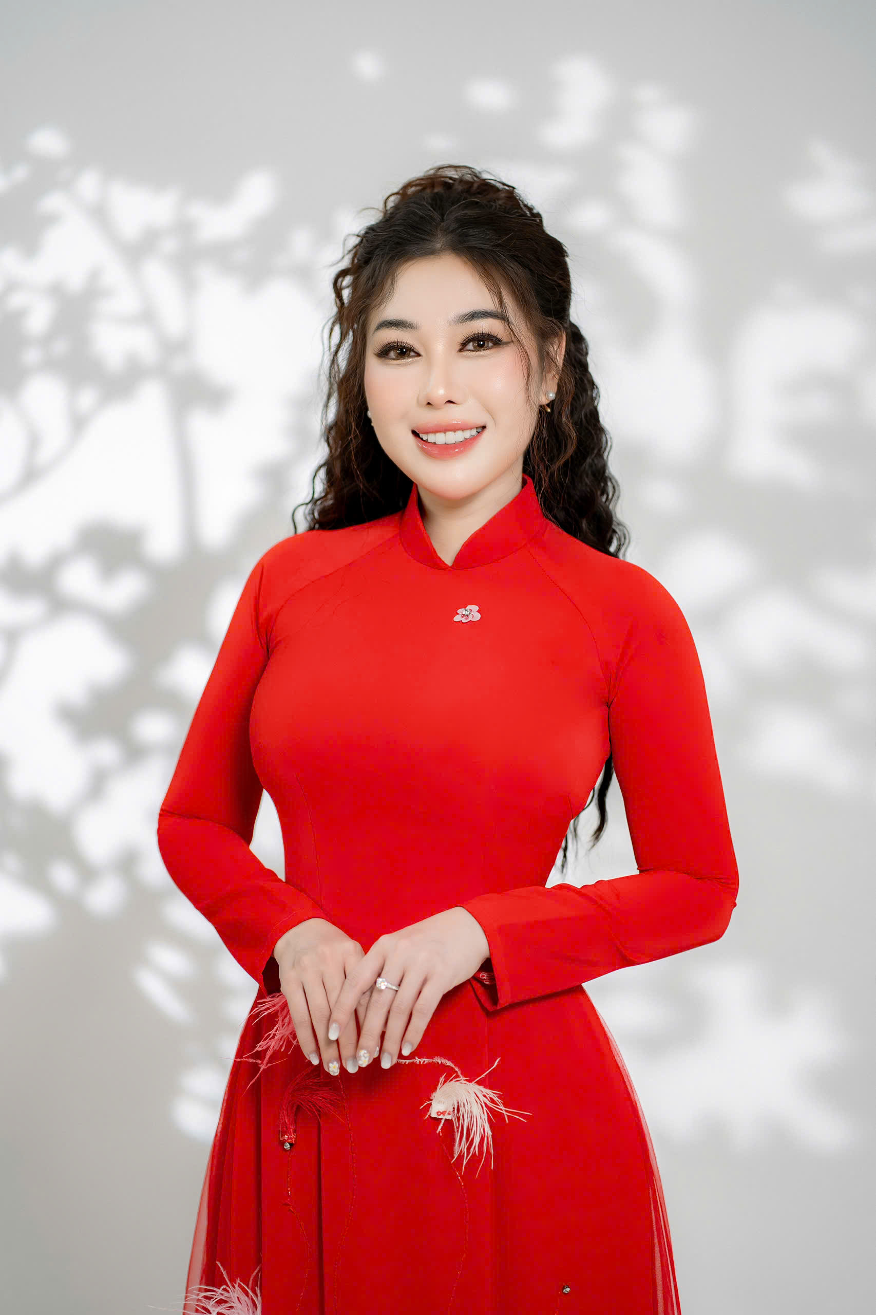 Ca sĩ Thiên Phú "mê" thầy Tạ Minh Tâm- Ảnh 2.