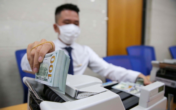 Tỉ gi&aacute; hạ nhiệt, l&atilde;i suất 
