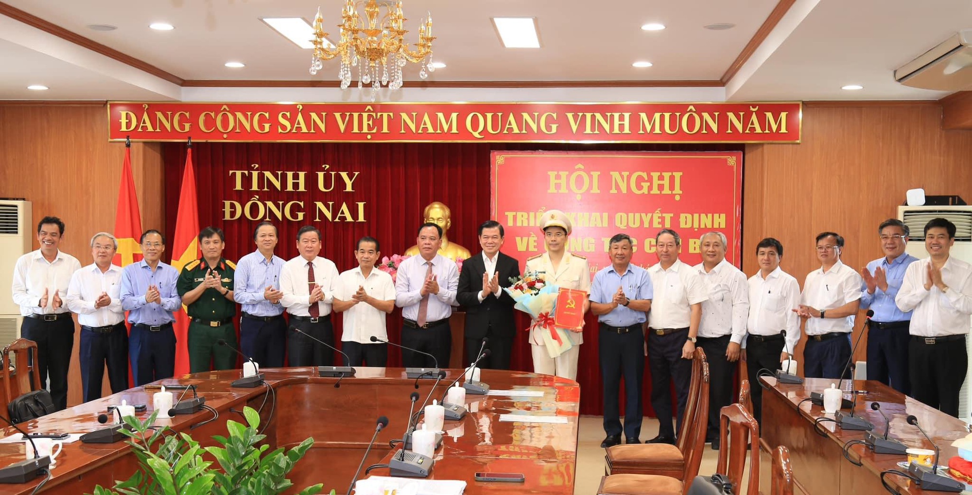 Đồng Nai triển khai quyết định của Ban B&iacute; thư về c&ocirc;ng t&aacute;c c&aacute;n bộ- Ảnh 1.