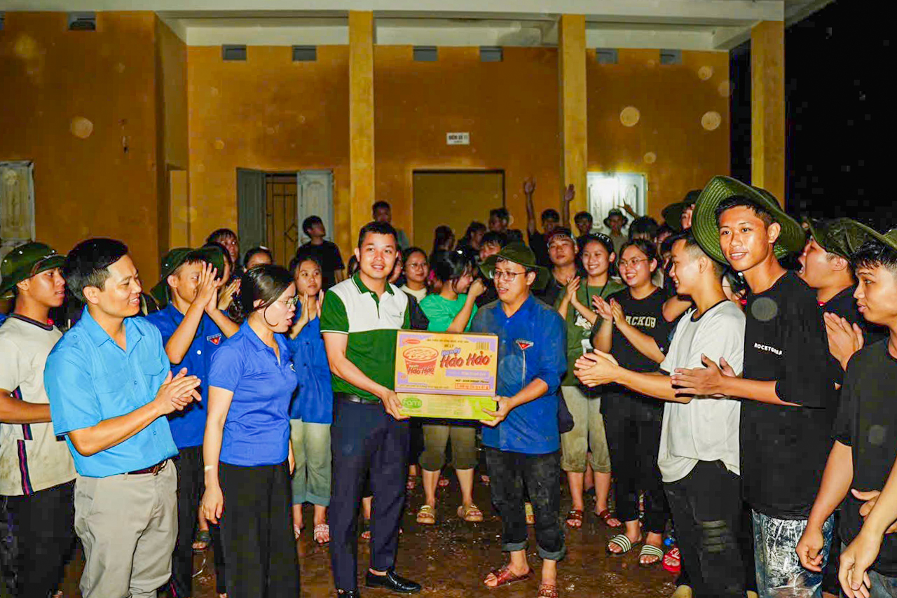 C&aacute;n bộ nh&acirc;n vi&ecirc;n Vietcombank ủng hộ 1 ng&agrave;y lương hỗ trợ đồng b&agrave;o bị thiệt hại do b&atilde;o số 3- Ảnh 3.