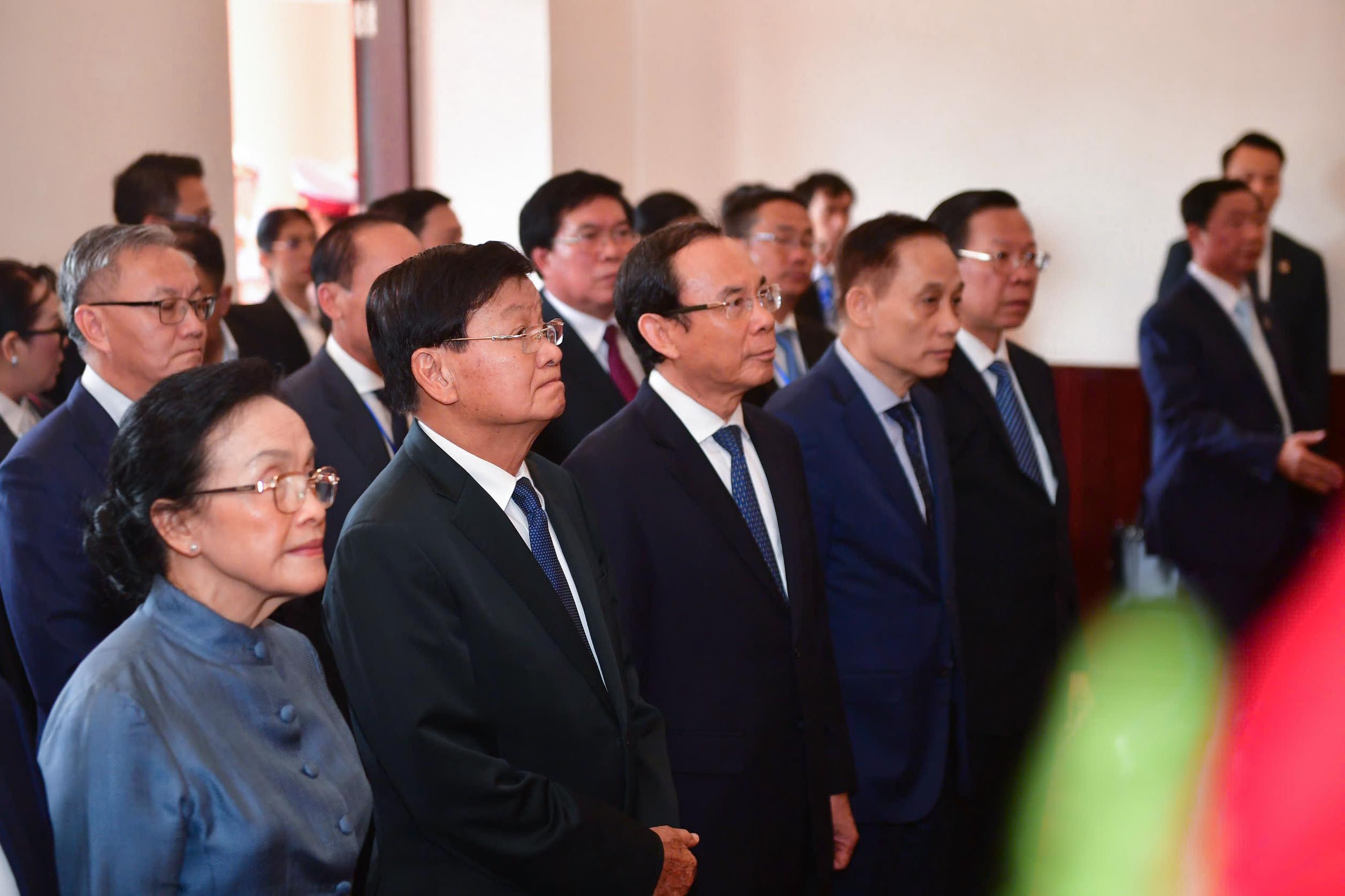 Tổng B&iacute; thư, Chủ tịch nước L&agrave;o gặp nguy&ecirc;n Chủ tịch nước Nguyễn Minh Triết v&agrave; nguy&ecirc;n Chủ tịch nước Trương Tấn Sang- Ảnh 3.