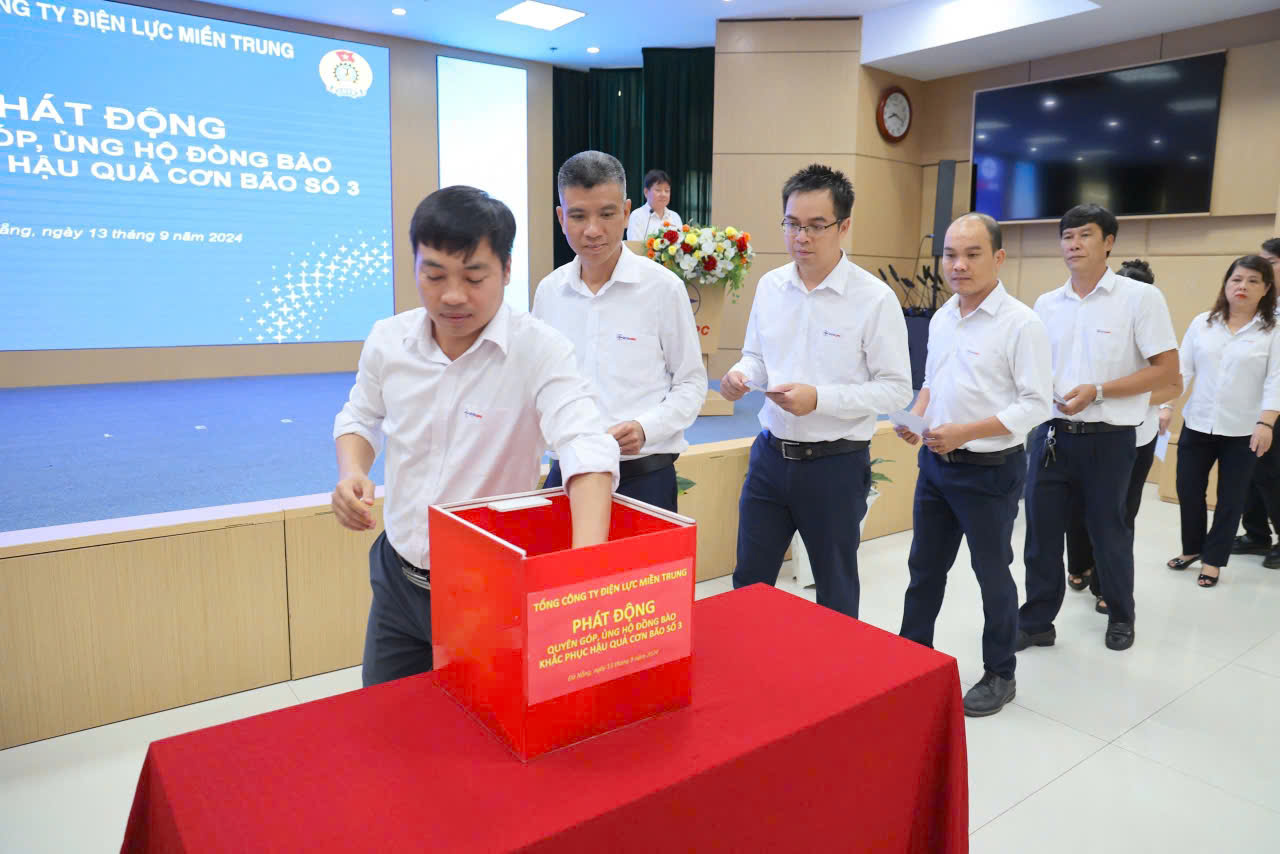 EVNCPC quy&ecirc;n g&oacute;p gần 4,7 tỉ đồng ủng hộ đồng b&agrave;o v&ugrave;ng b&atilde;o lũ- Ảnh 2.