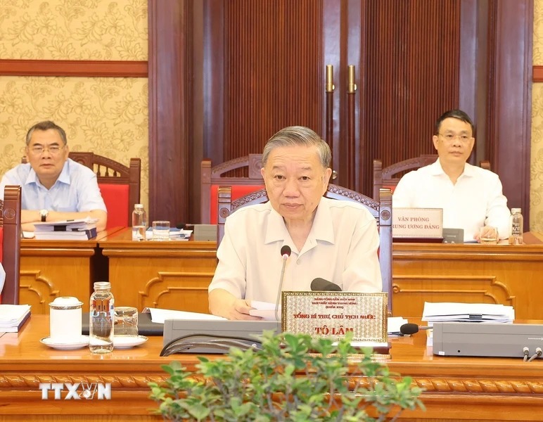 Tổng B&iacute; thư, Chủ tịch nước T&ocirc; L&acirc;m chủ tr&igrave; họp Bộ Ch&iacute;nh trị về nội dung quan trọng của 2 địa phương- Ảnh 3.