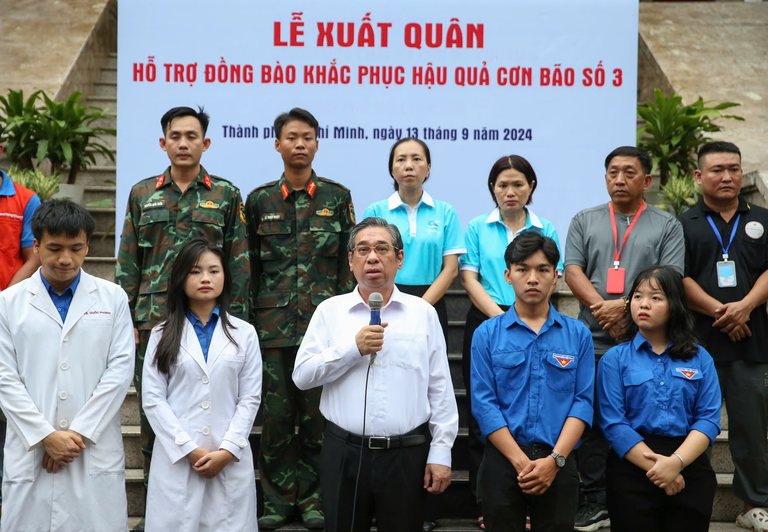 Người d&acirc;n TP HCM ủng hộ hơn 30 tấn h&agrave;ng h&oacute;a cứu trợ đồng b&agrave;o bị b&atilde;o, lũ ph&iacute;a Bắc- Ảnh 3.