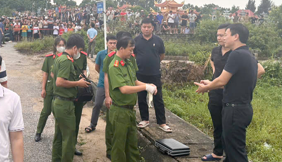 Rợn người lời khai của kẻ đào mộ, trộm hài cốt để tống tiền 5 tỉ đồng- Ảnh 2.