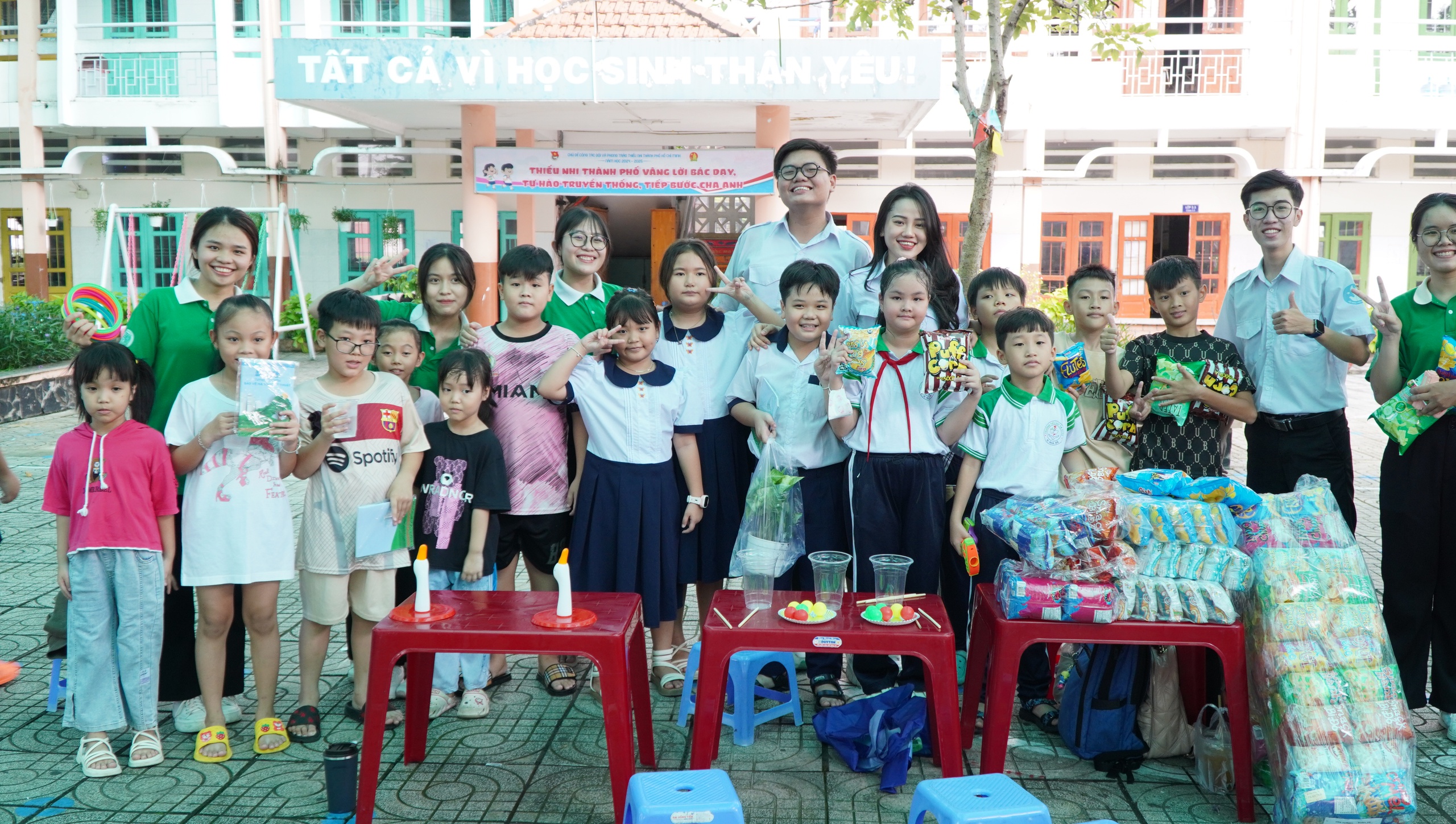 "Đồng h&agrave;nh người bạn ngoại th&agrave;nh" tại huyện Nh&agrave; B&egrave;- Ảnh 17.
