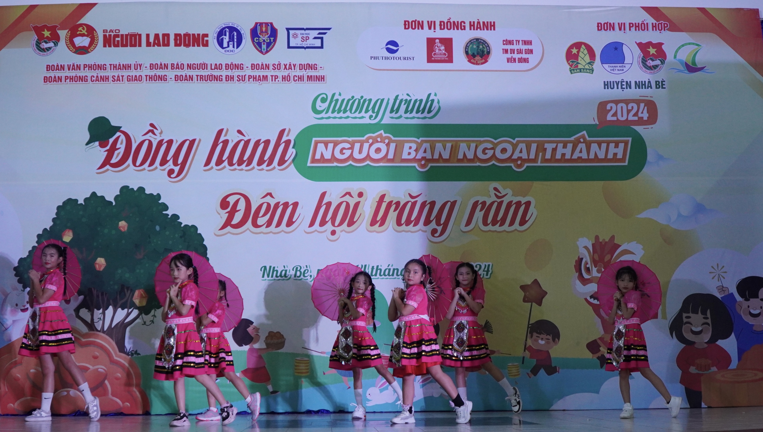 "Đồng h&agrave;nh người bạn ngoại th&agrave;nh" tại huyện Nh&agrave; B&egrave;- Ảnh 1.