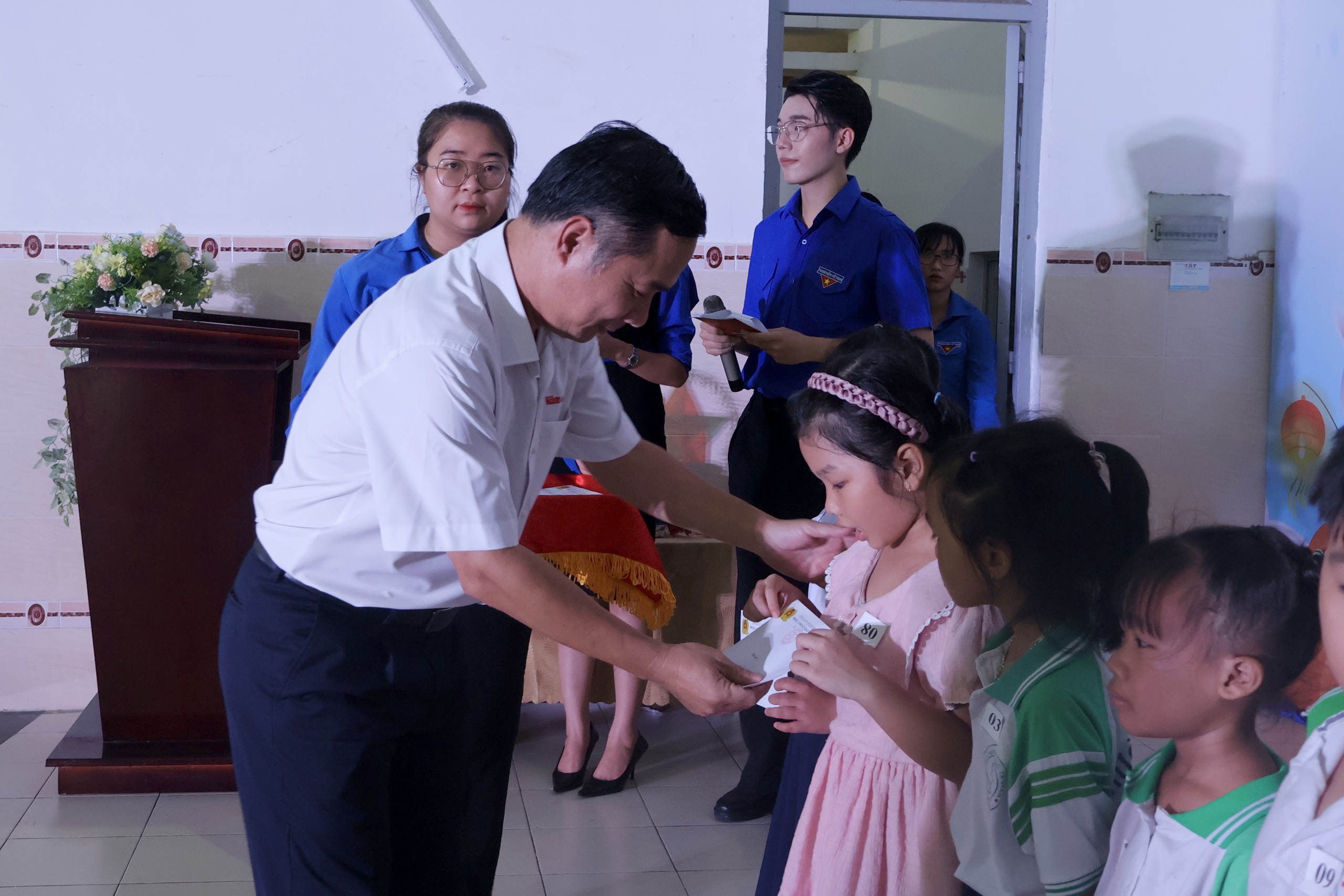 "Đồng h&agrave;nh người bạn ngoại th&agrave;nh" tại huyện Nh&agrave; B&egrave;- Ảnh 5.