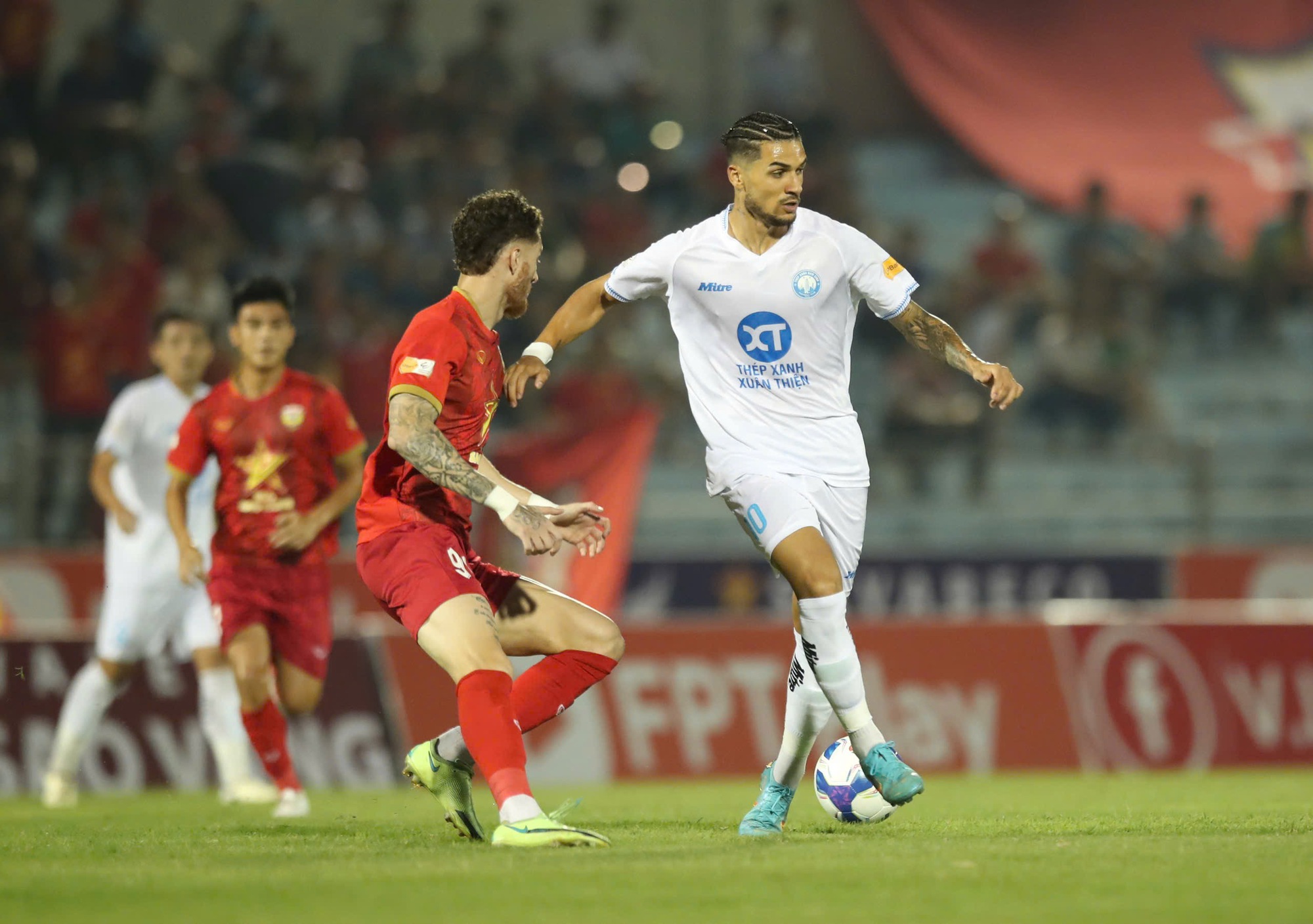 Đương kim v&ocirc; địch V-League thua trận ra qu&acirc;n m&ugrave;a giải 2024-2025- Ảnh 1.