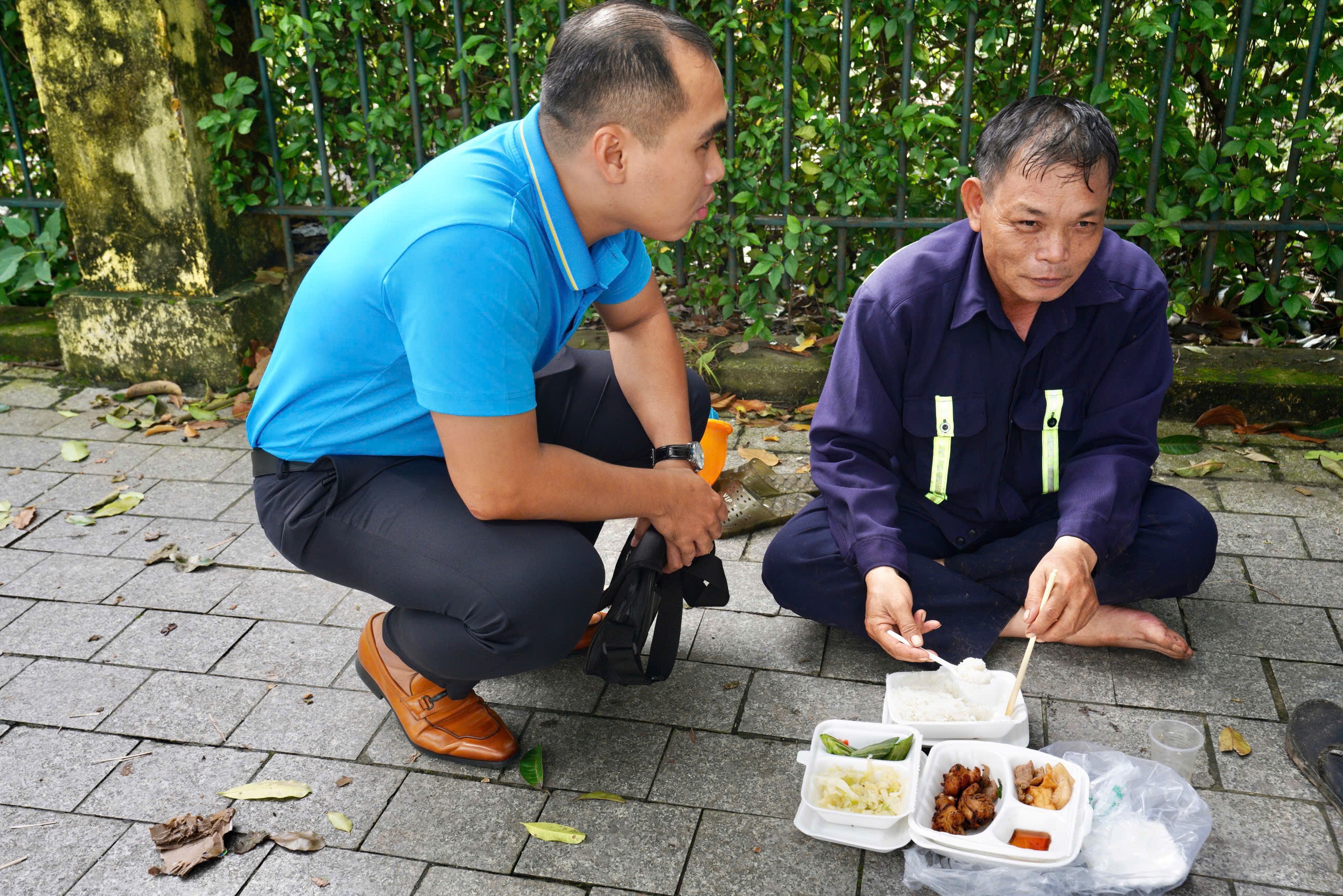 Động vi&ecirc;n c&ocirc;ng nh&acirc;n tham gia khắc phục hậu quả b&atilde;o Yagi tại H&agrave; Nội, Hải Ph&ograve;ng- Ảnh 5.