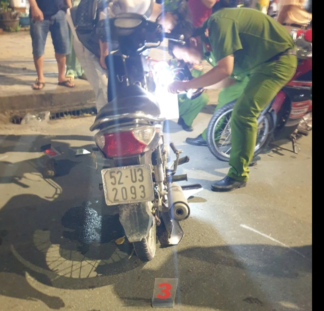 B&igrave;nh Dương: Người đ&agrave;n &ocirc;ng chạy xe m&aacute;y ngược chiều g&acirc;y ra tai nạn thương t&acirc;m- Ảnh 2.