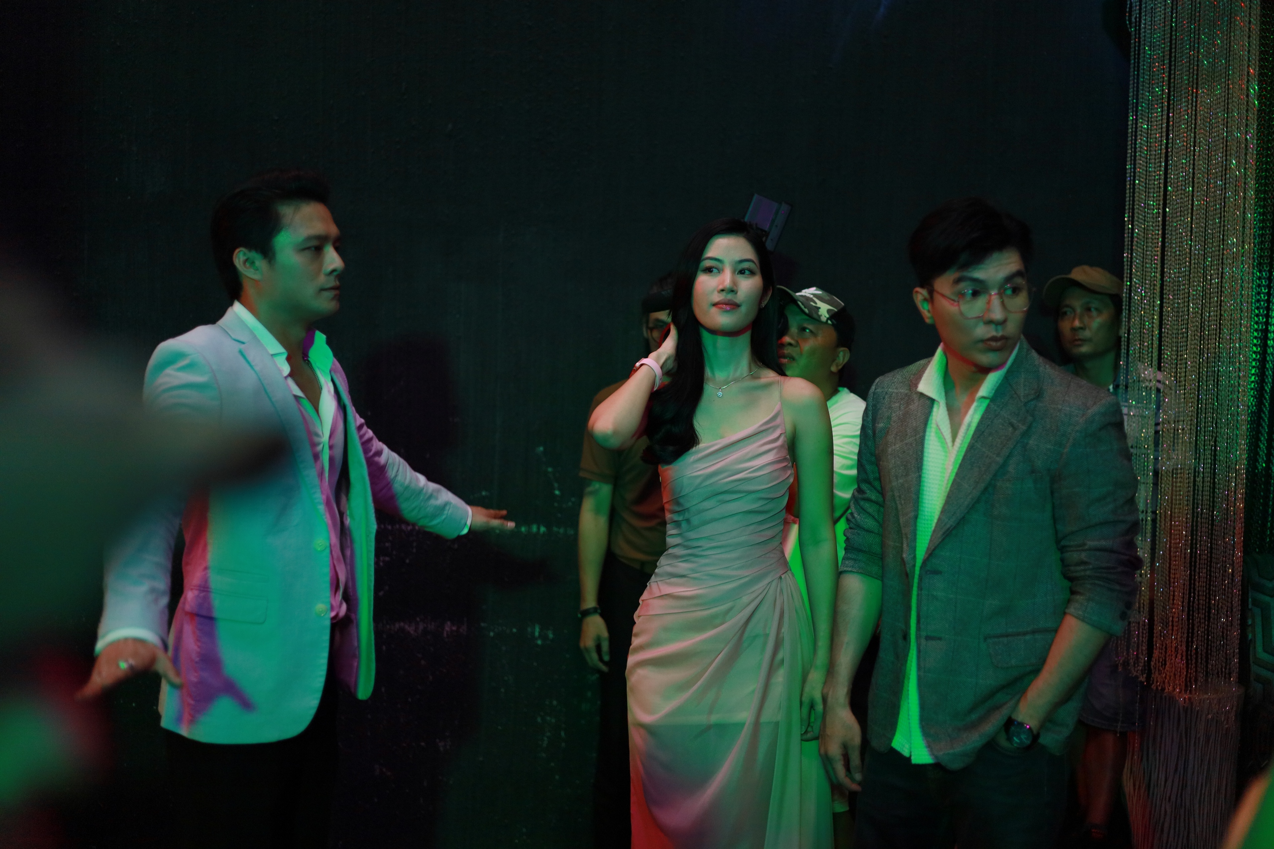 H&agrave;o quang rực rỡ showbiz Việt l&ecirc;n m&agrave;n ảnh nhỏ!- Ảnh 4.