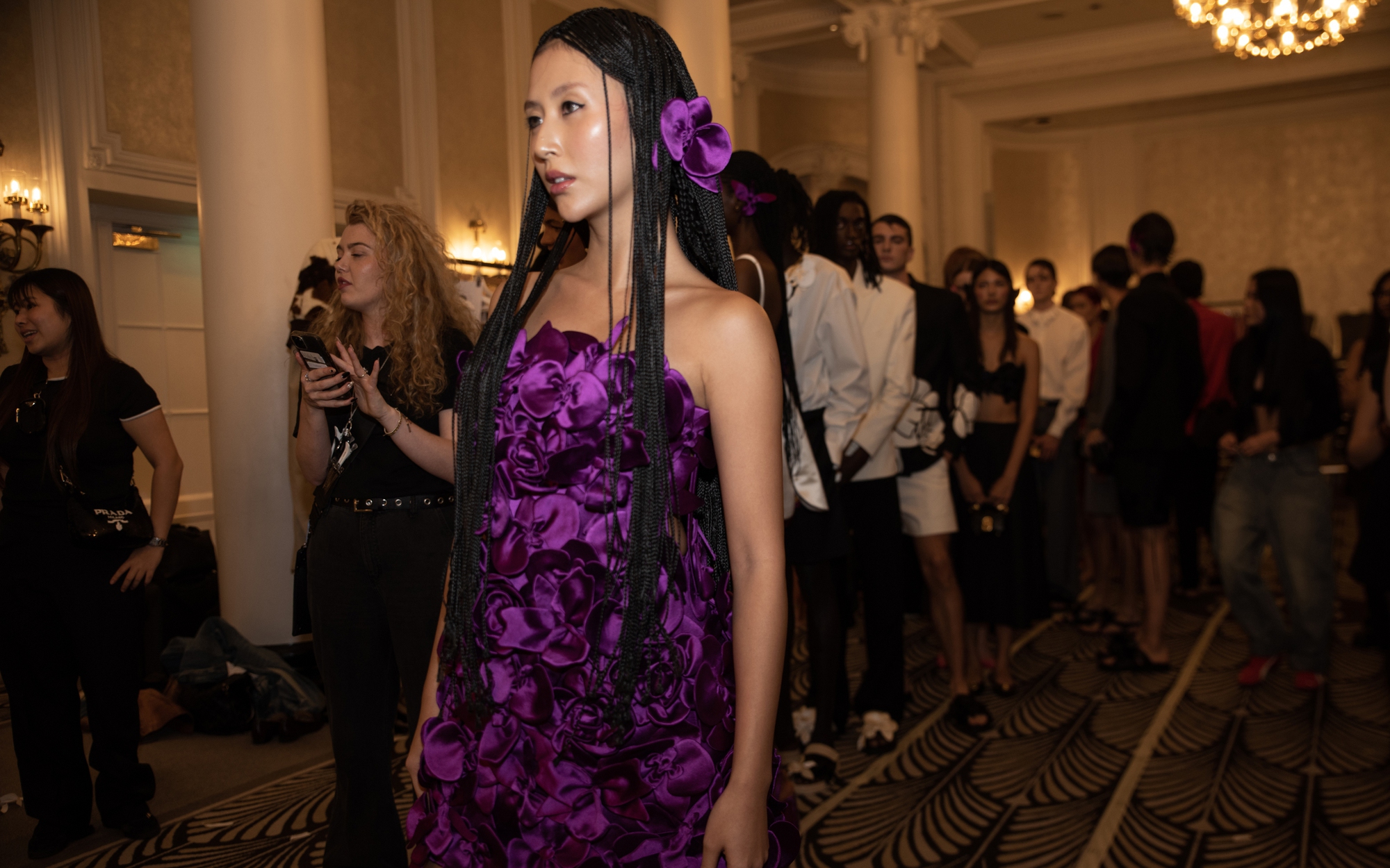 Quỳnh Anh Shyn "khai hỏa" Fashion Week 2025