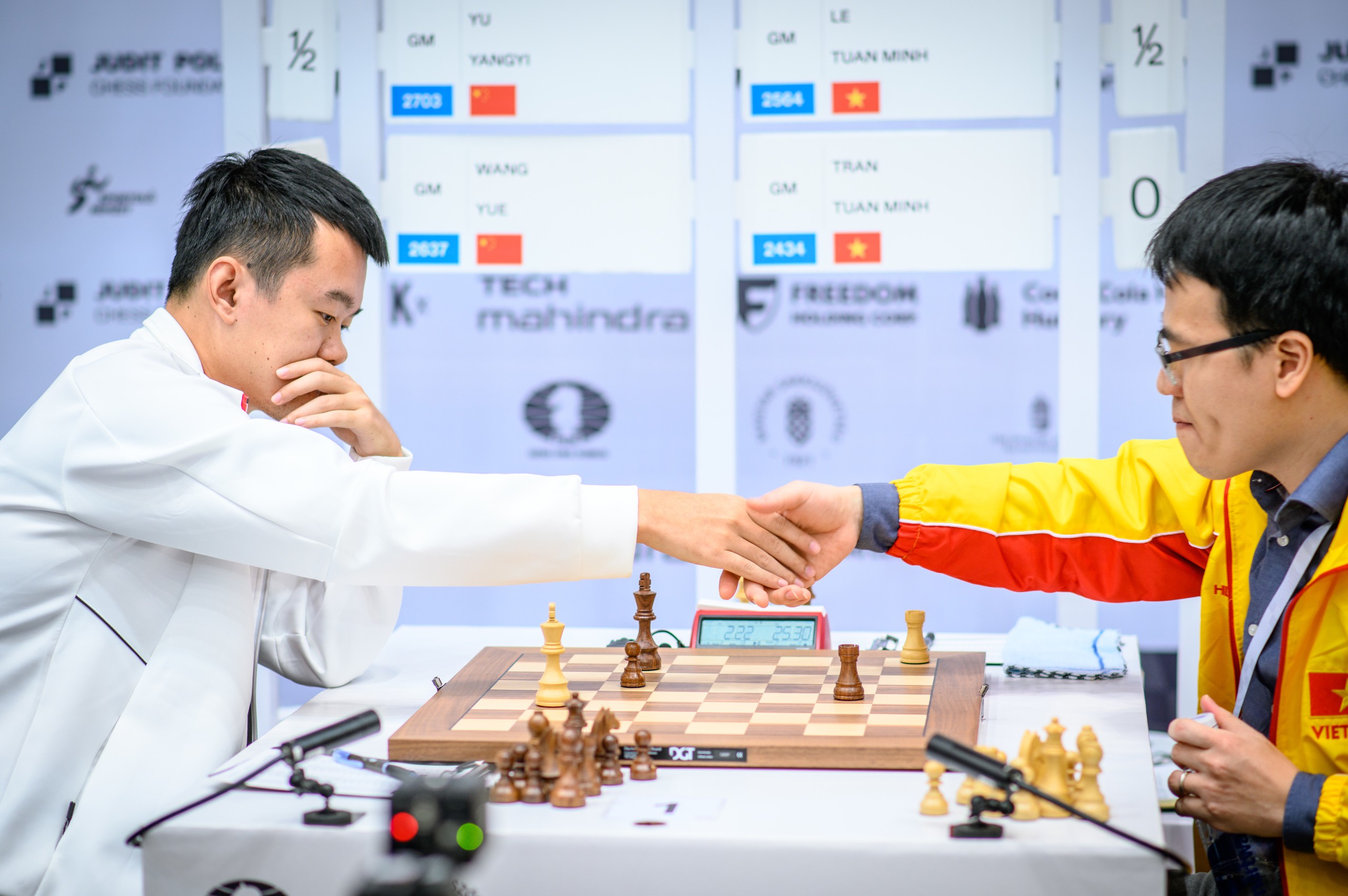 L&ecirc; Quang Li&ecirc;m thắng nh&agrave; v&ocirc; địch thế giới, tuyển Việt Nam bất bại tại Olympiad cờ vua 2024- Ảnh 5.